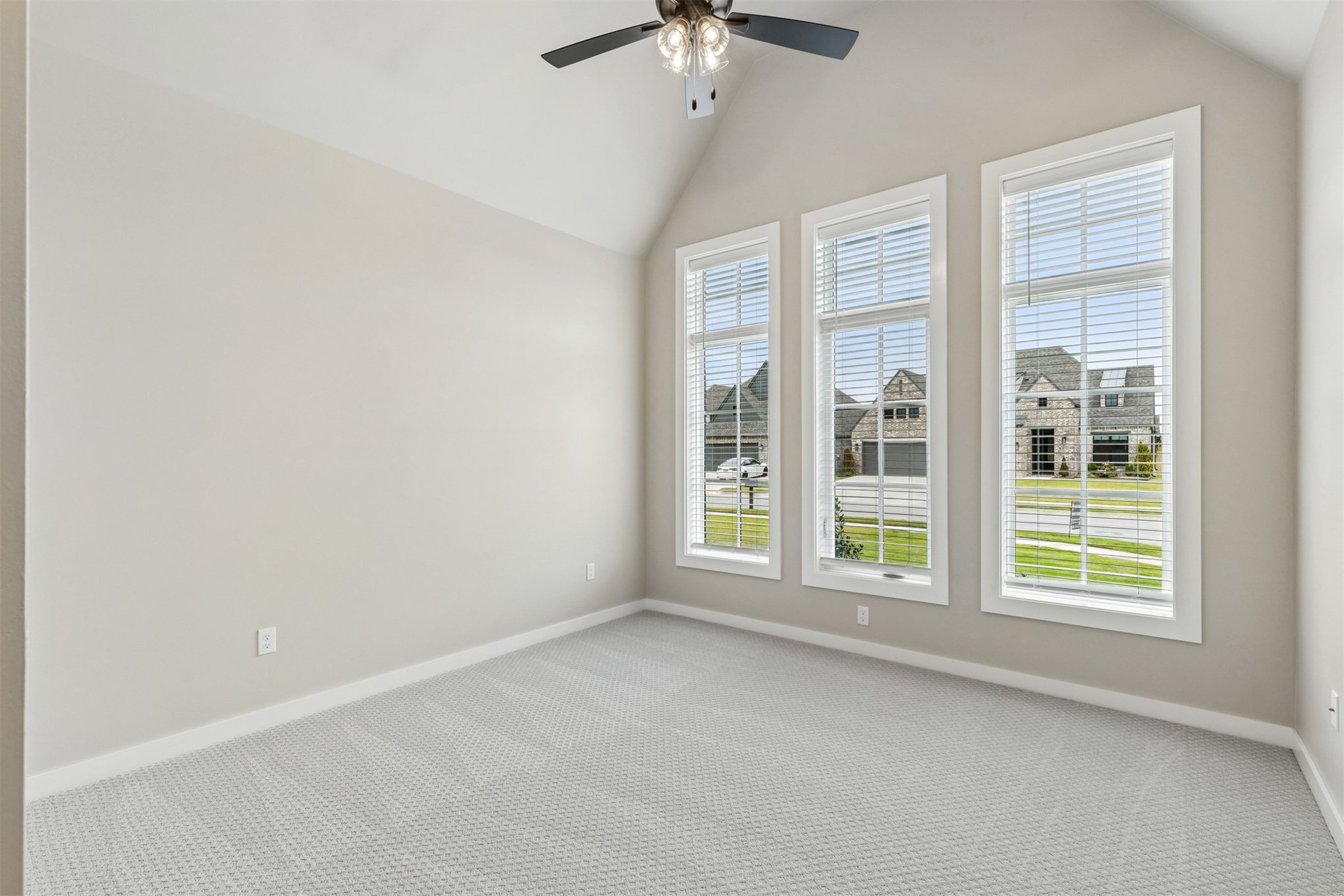 2707 W Van Buren Court Property Photo 37