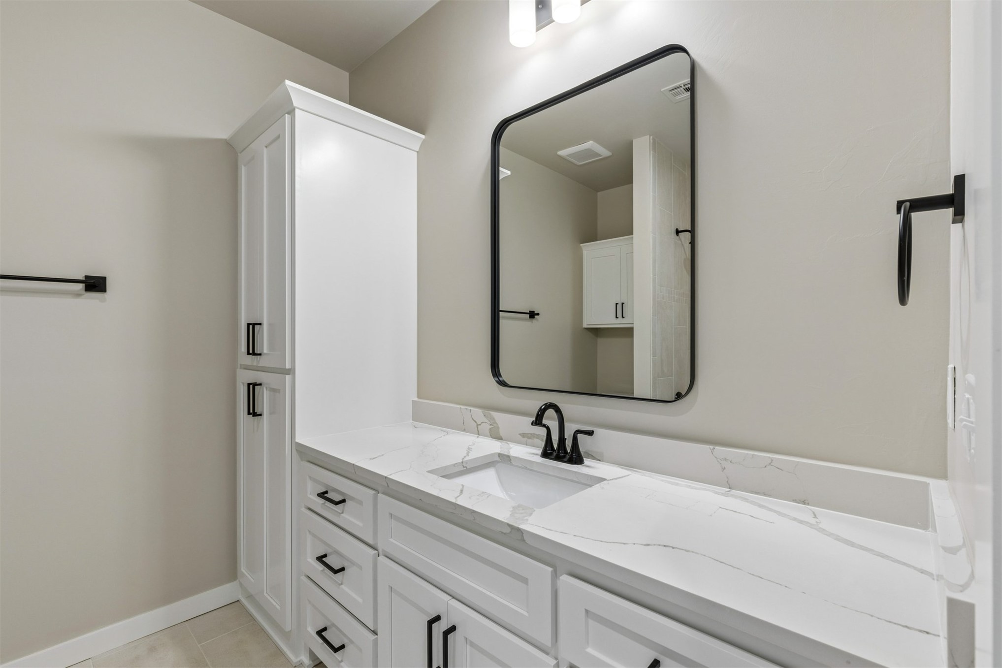 2707 W Van Buren Court Property Photo 39