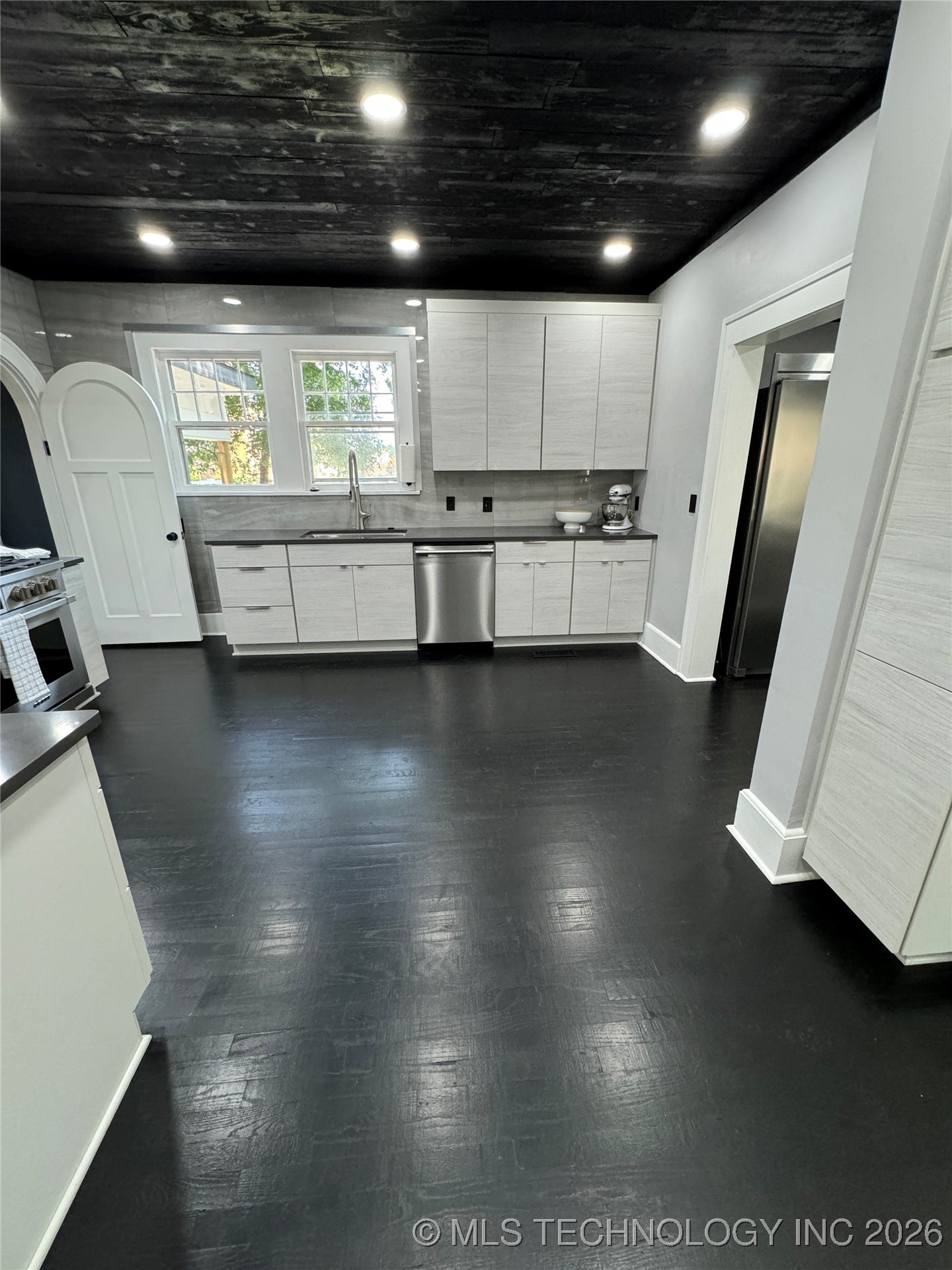 214 E Street Sw Property Photo 3