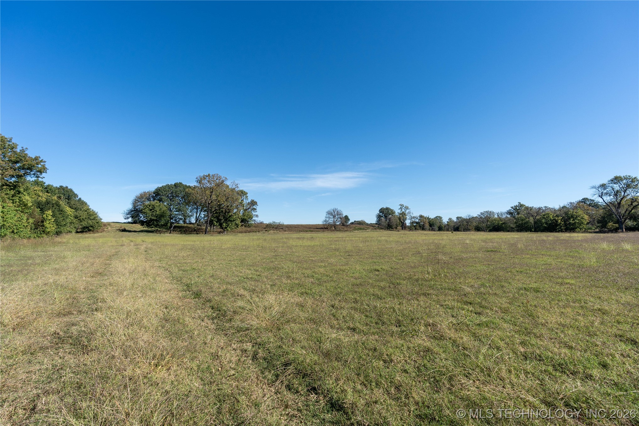 403238 E 1250 Property Photo 1