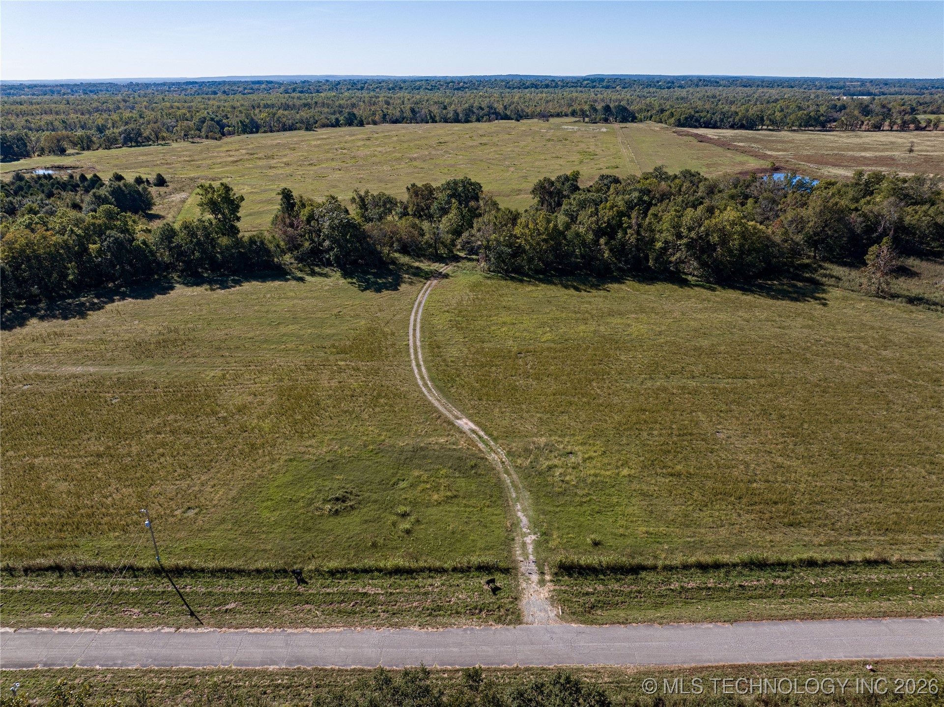 403238 E 1250 Property Photo 46