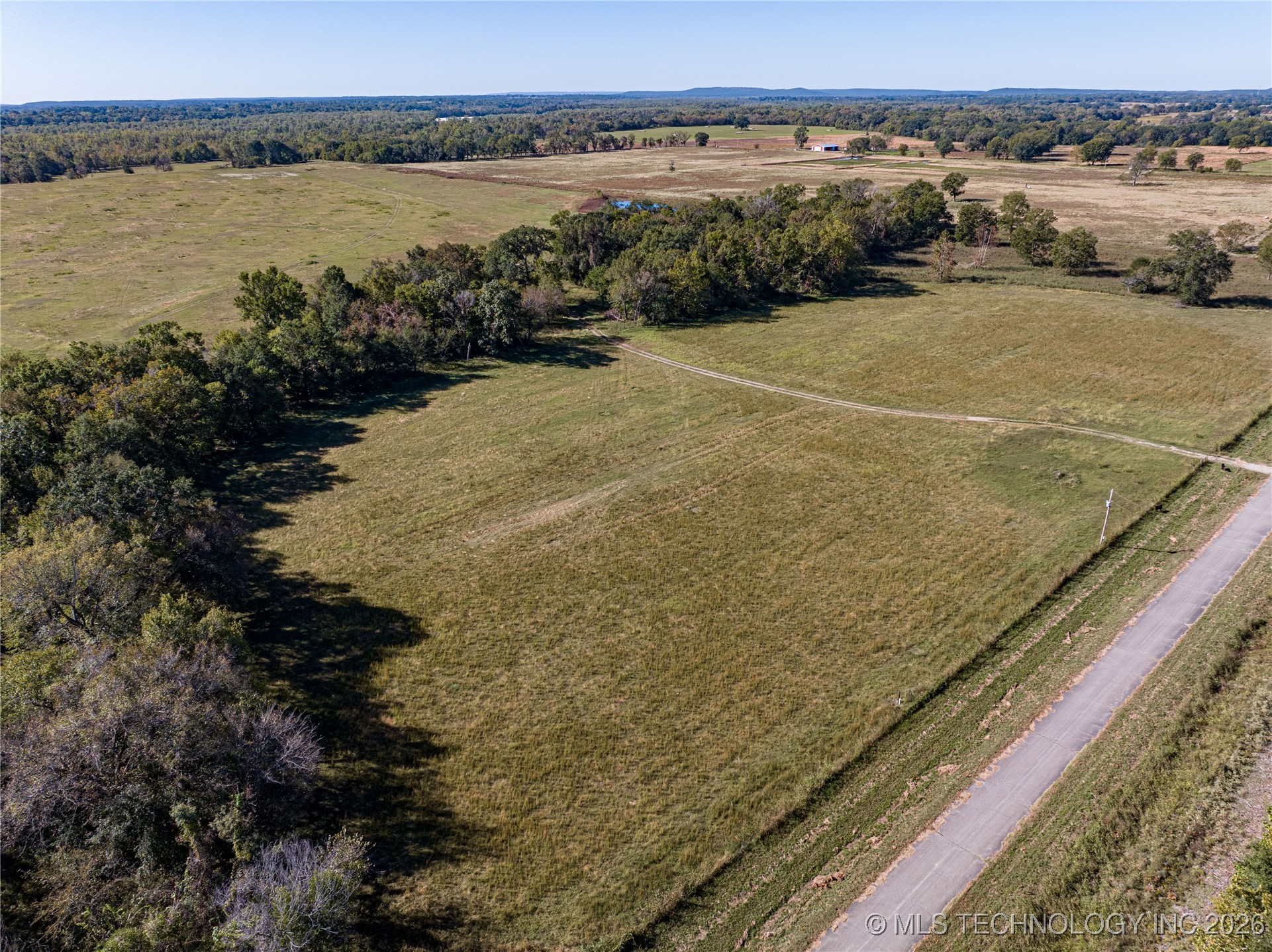 403238 E 1250 Property Photo 47