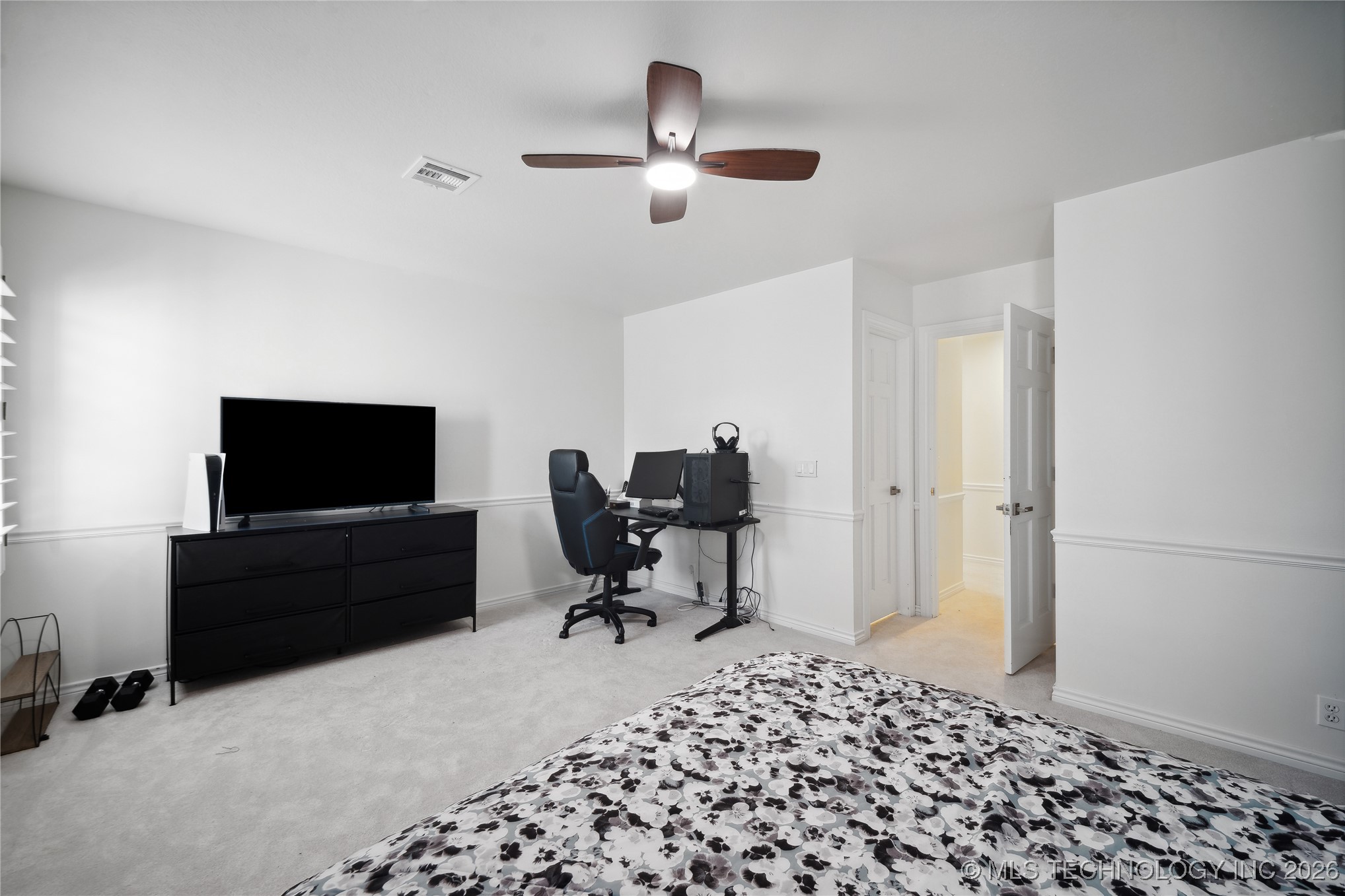 7951 S Hudson Place Property Photo 24