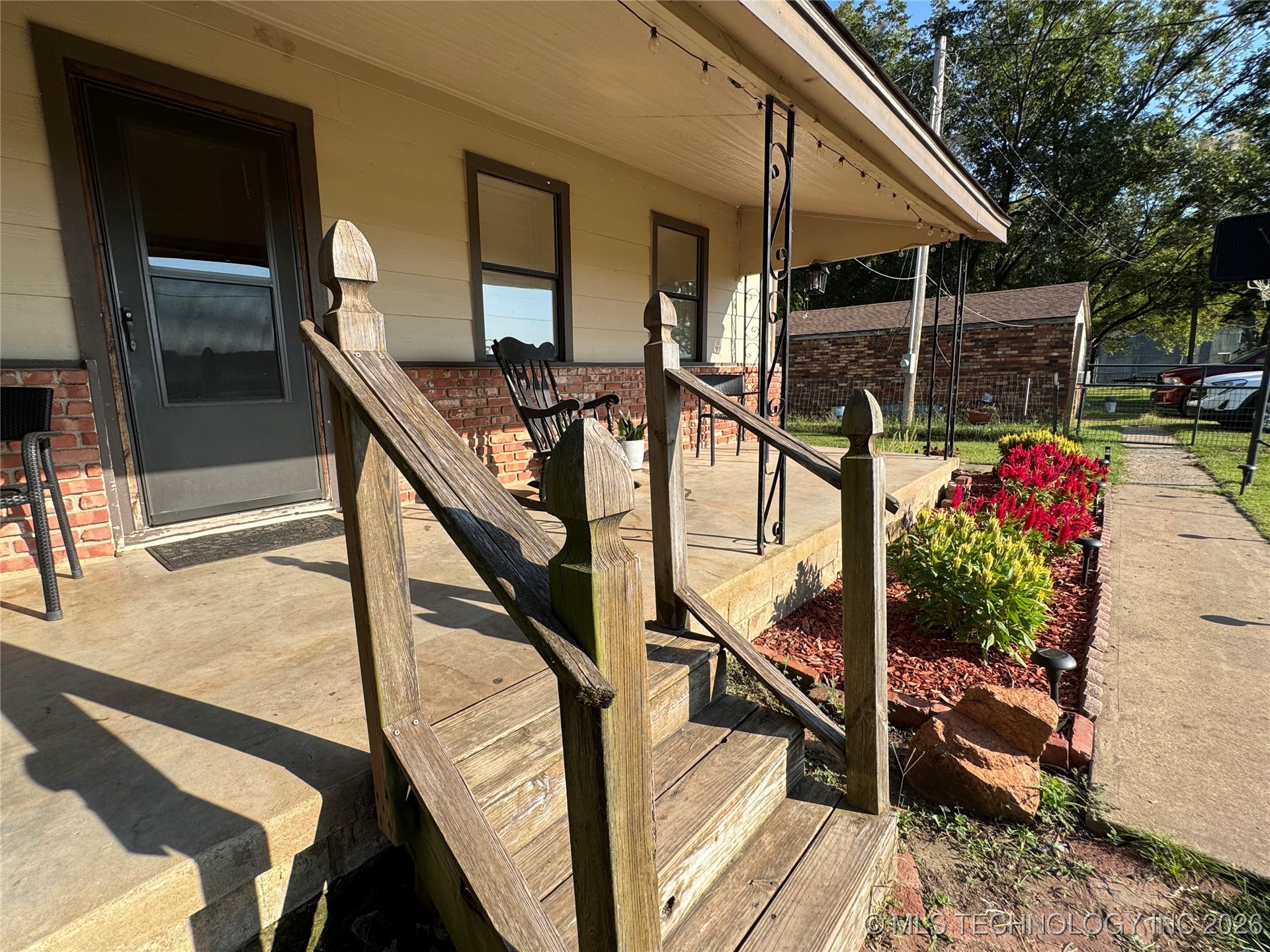17405 S Garnett Road Property Photo 2