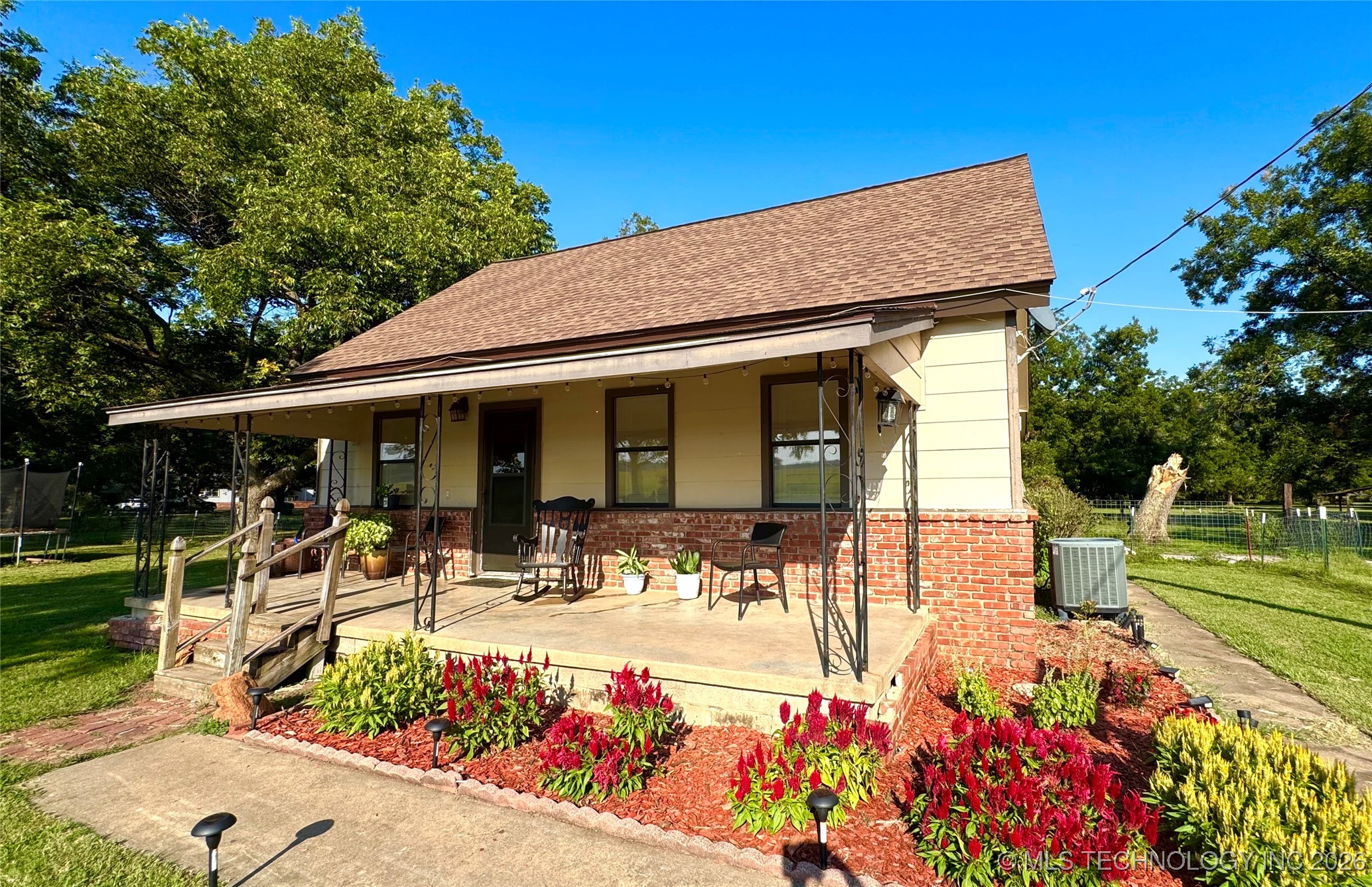 17405 S Garnett Road Property Photo 3