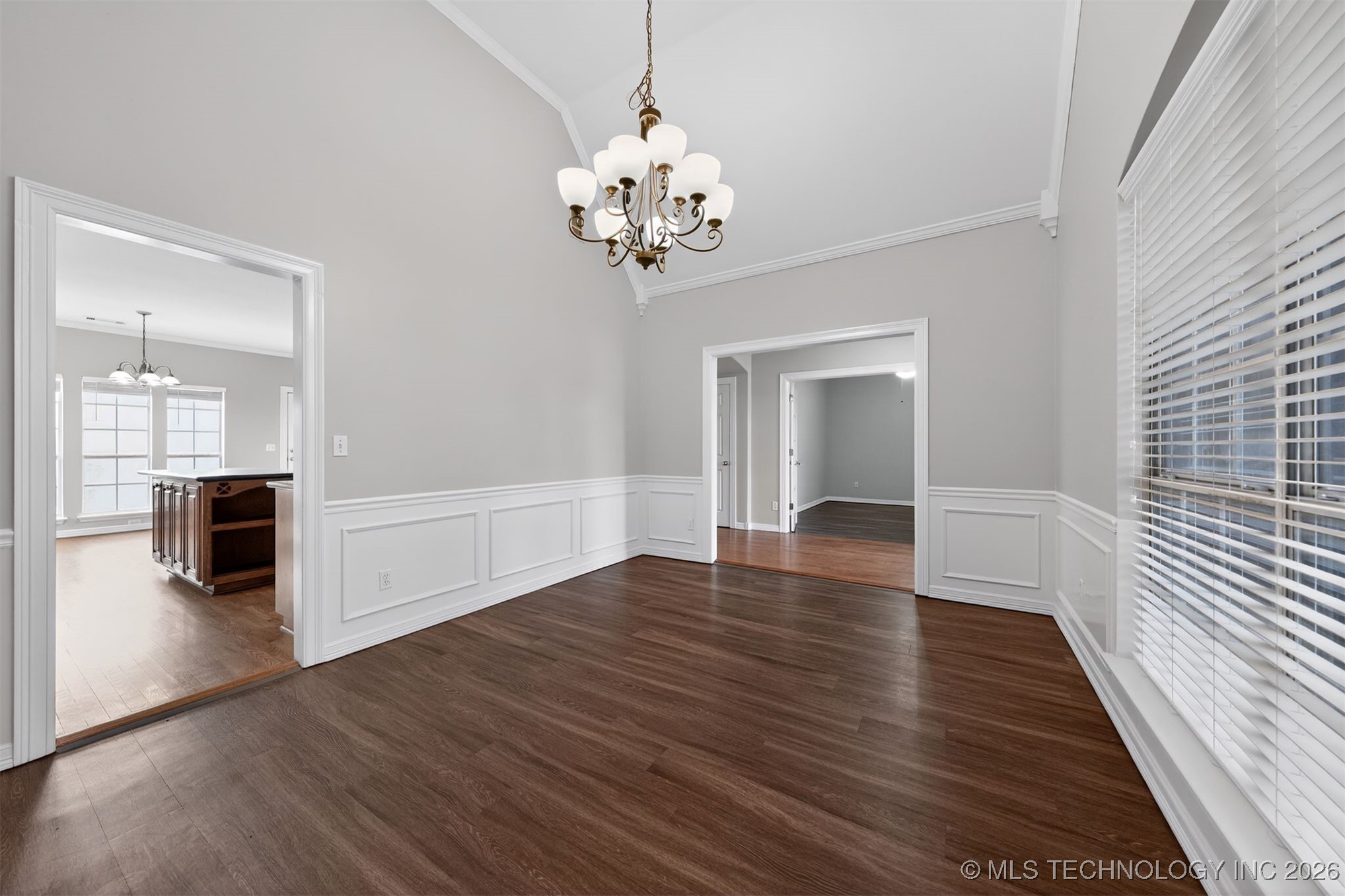 1907 W Rockport Place Property Photo 4