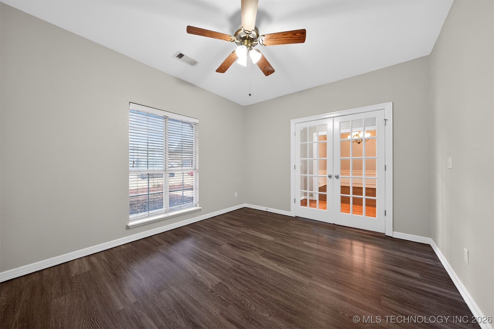 1907 W Rockport Place Property Photo 9