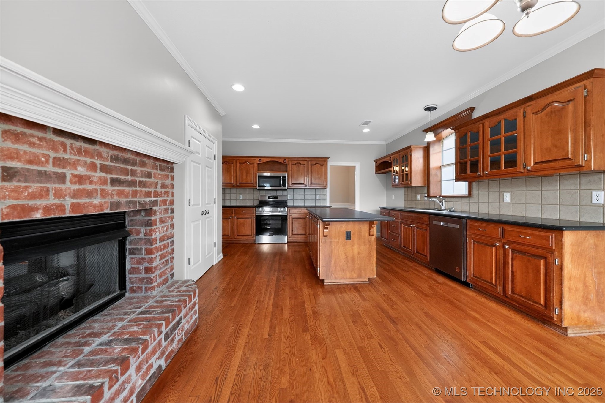 1907 W Rockport Place Property Photo 10