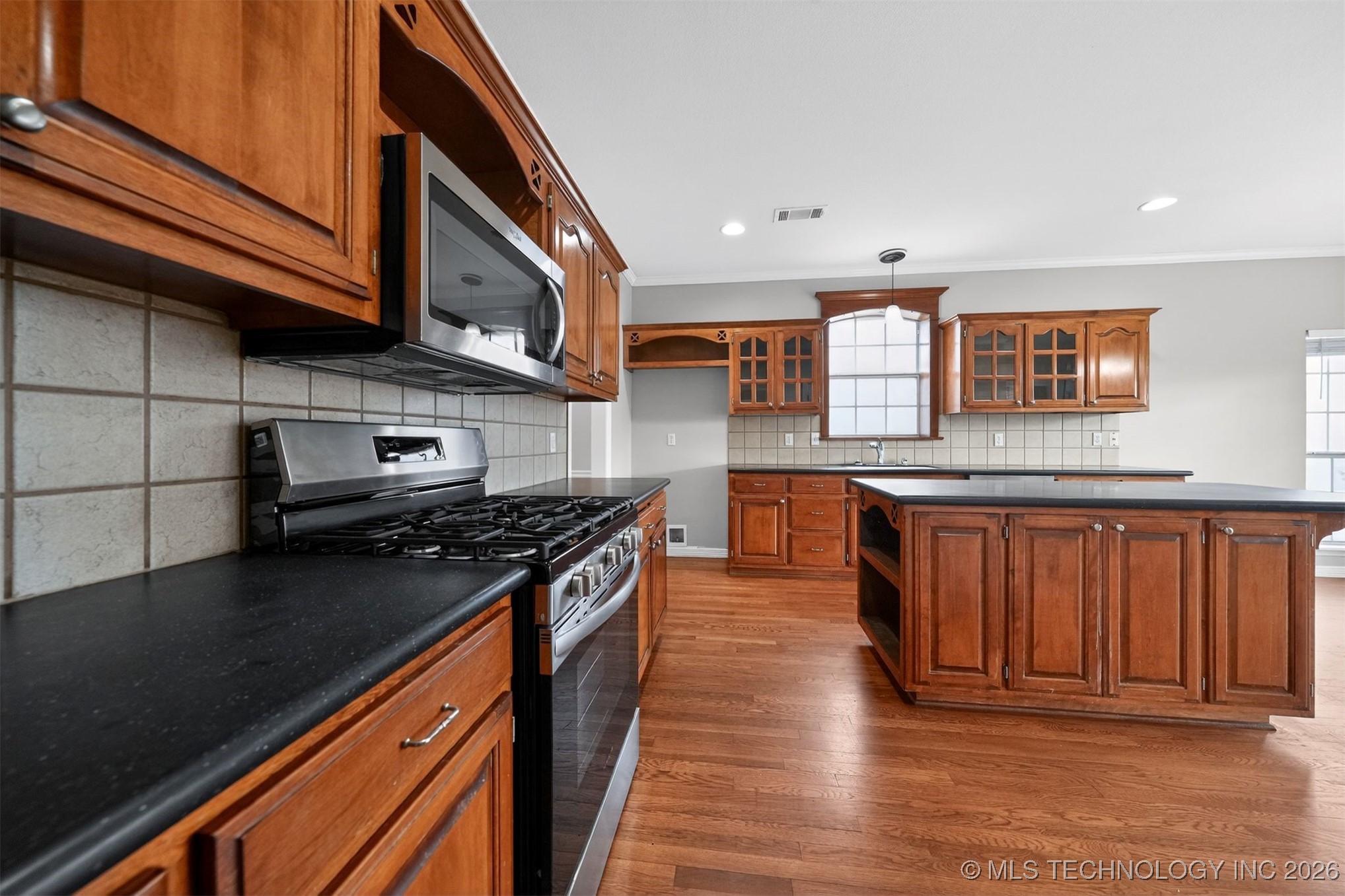 1907 W Rockport Place Property Photo 11