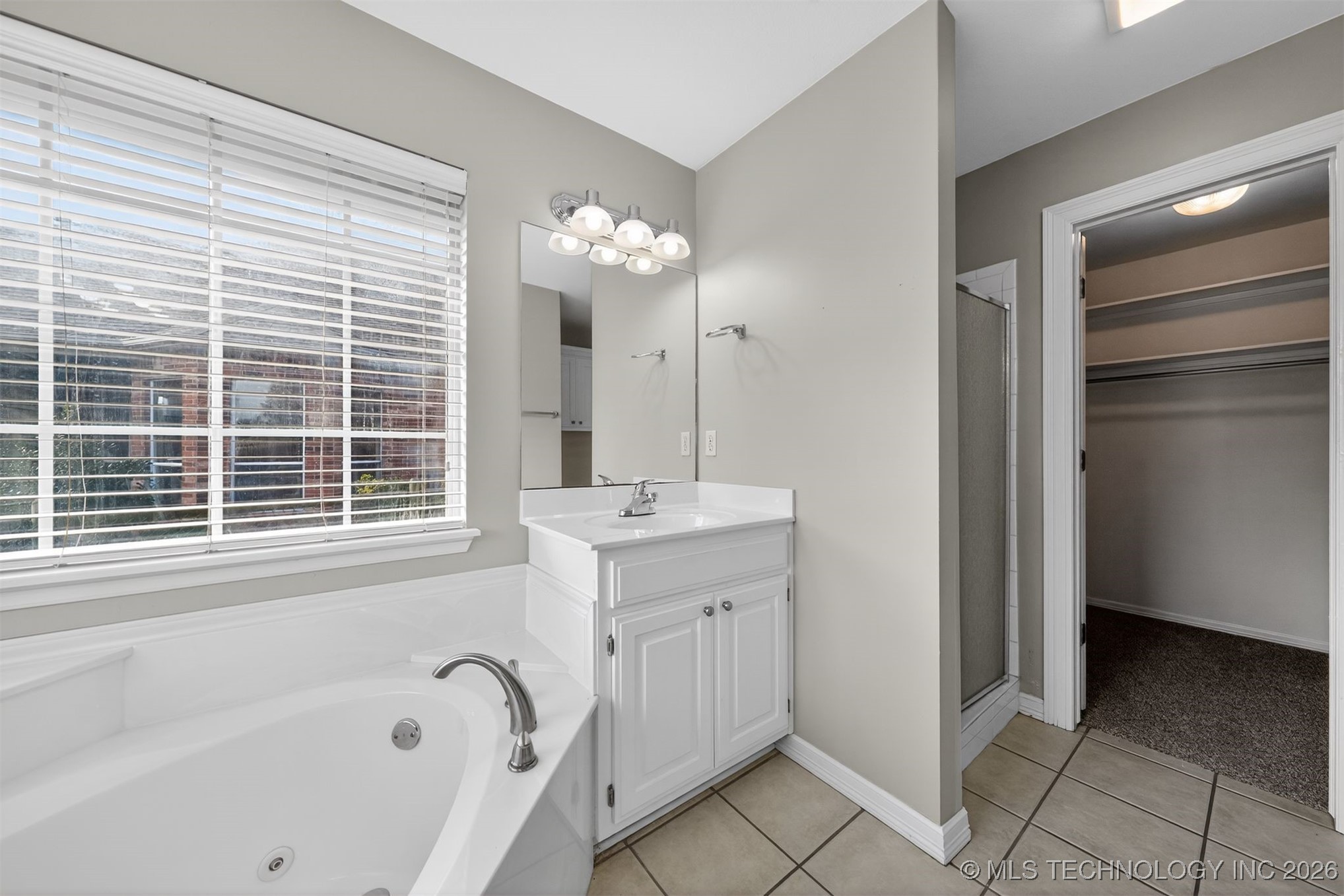 1907 W Rockport Place Property Photo 18
