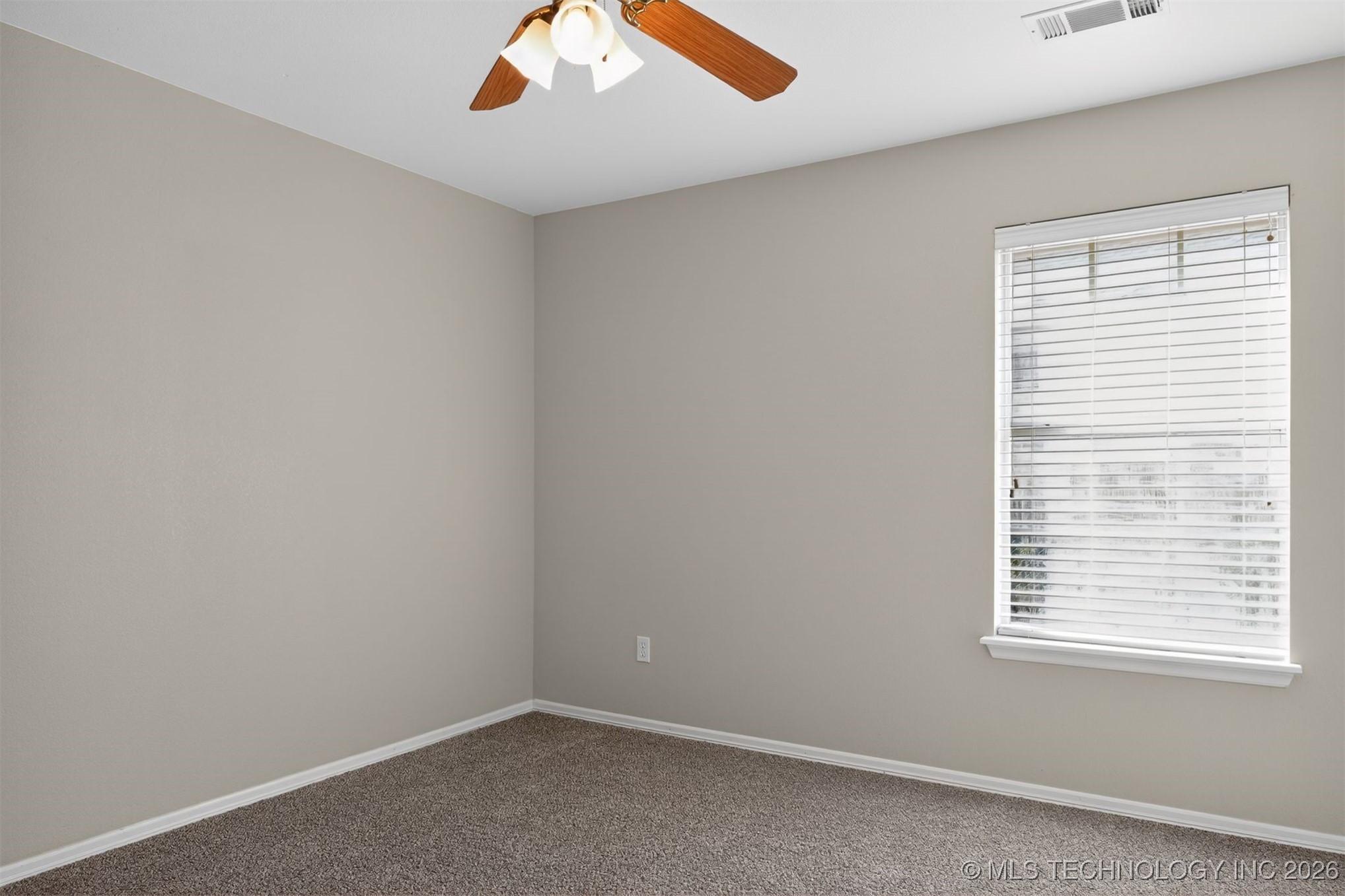 1907 W Rockport Place Property Photo 23