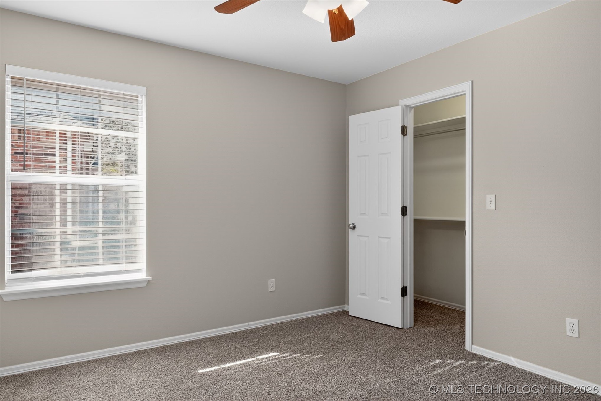 1907 W Rockport Place Property Photo 27
