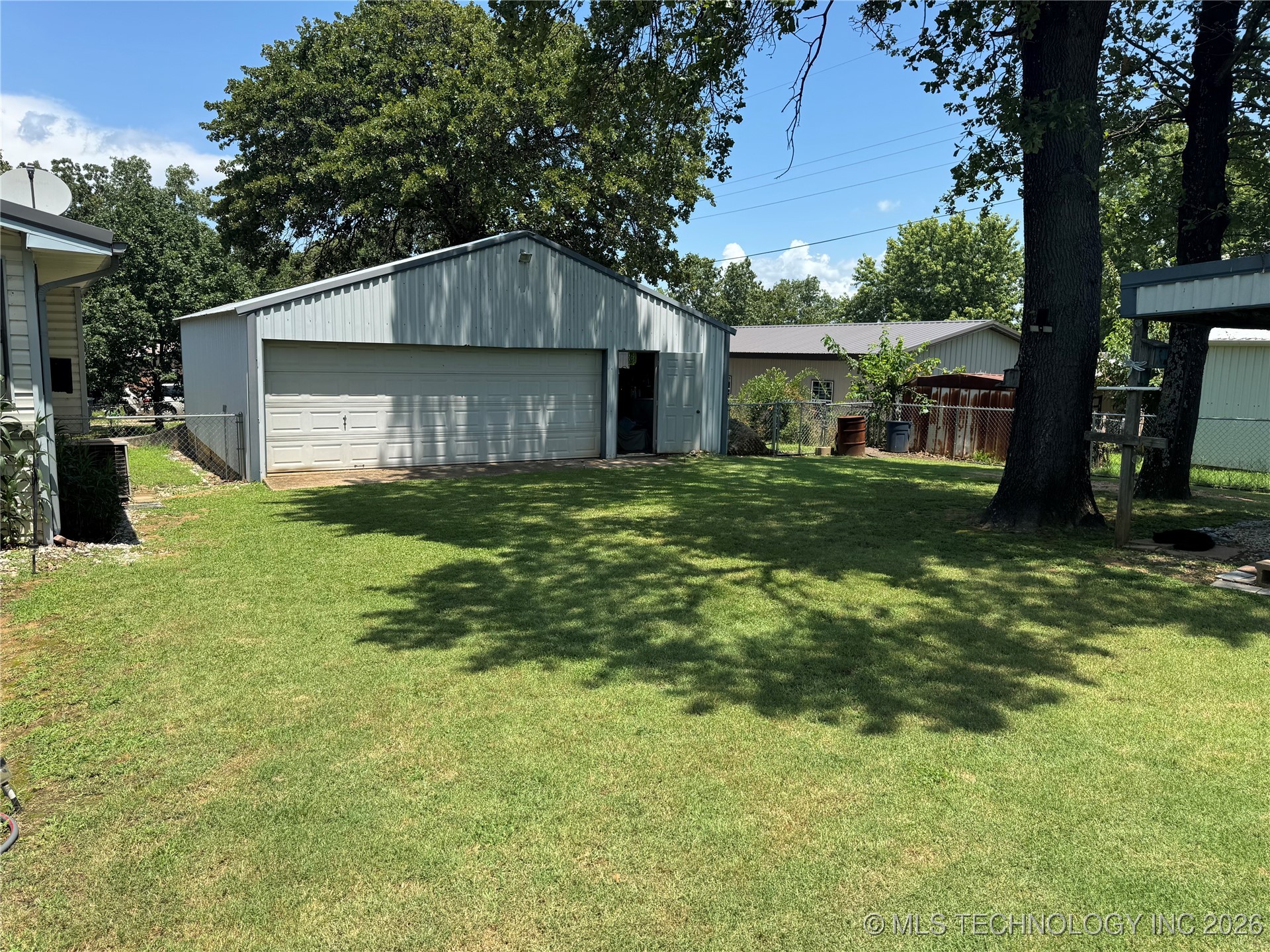 16092 Donna Lane Property Photo 2