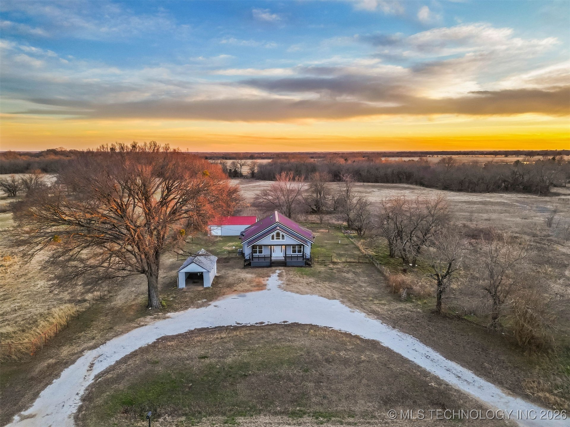 7810 State Road 70 E Property Photo 1