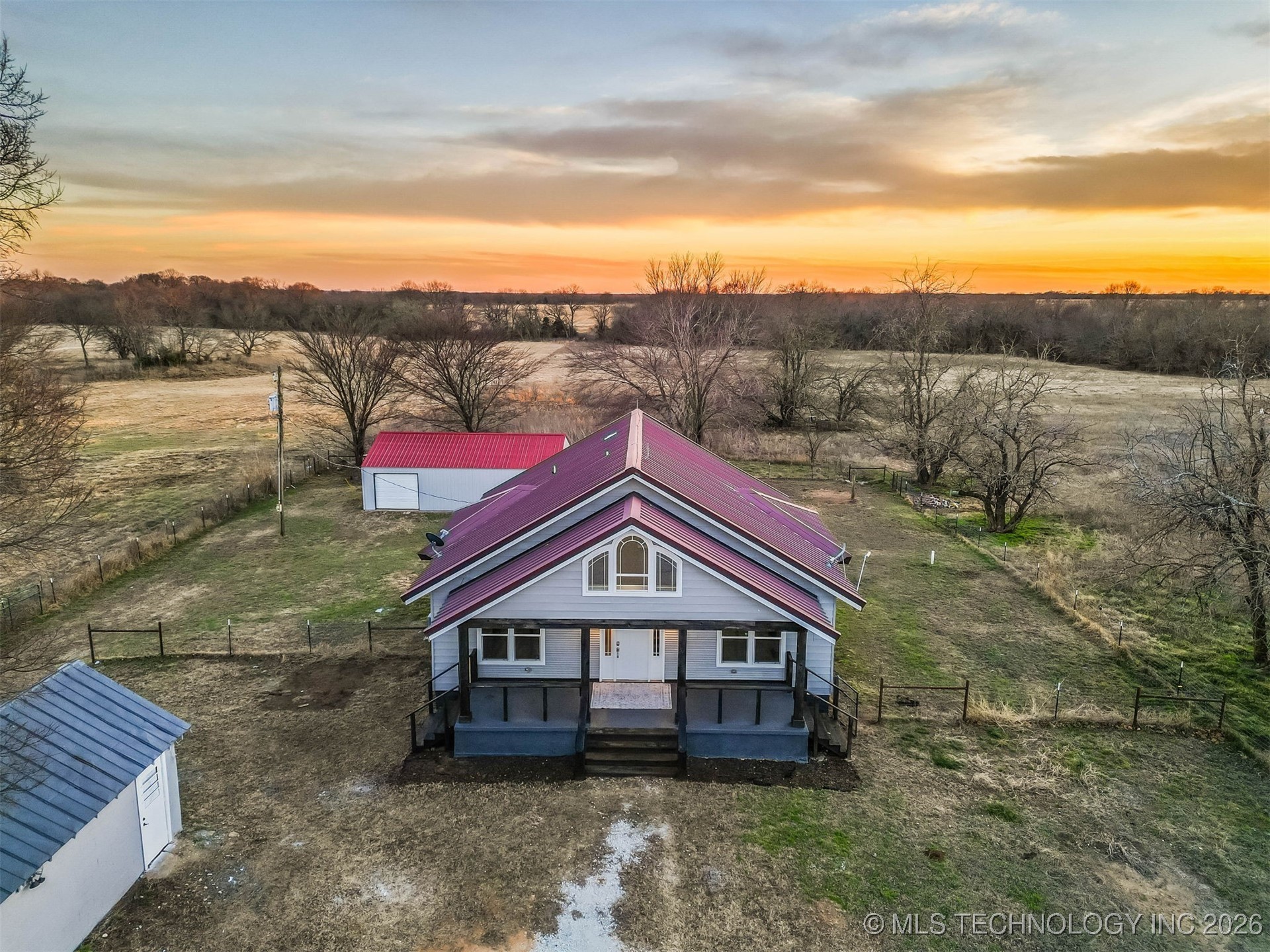 7810 State Road 70 E Property Photo 2