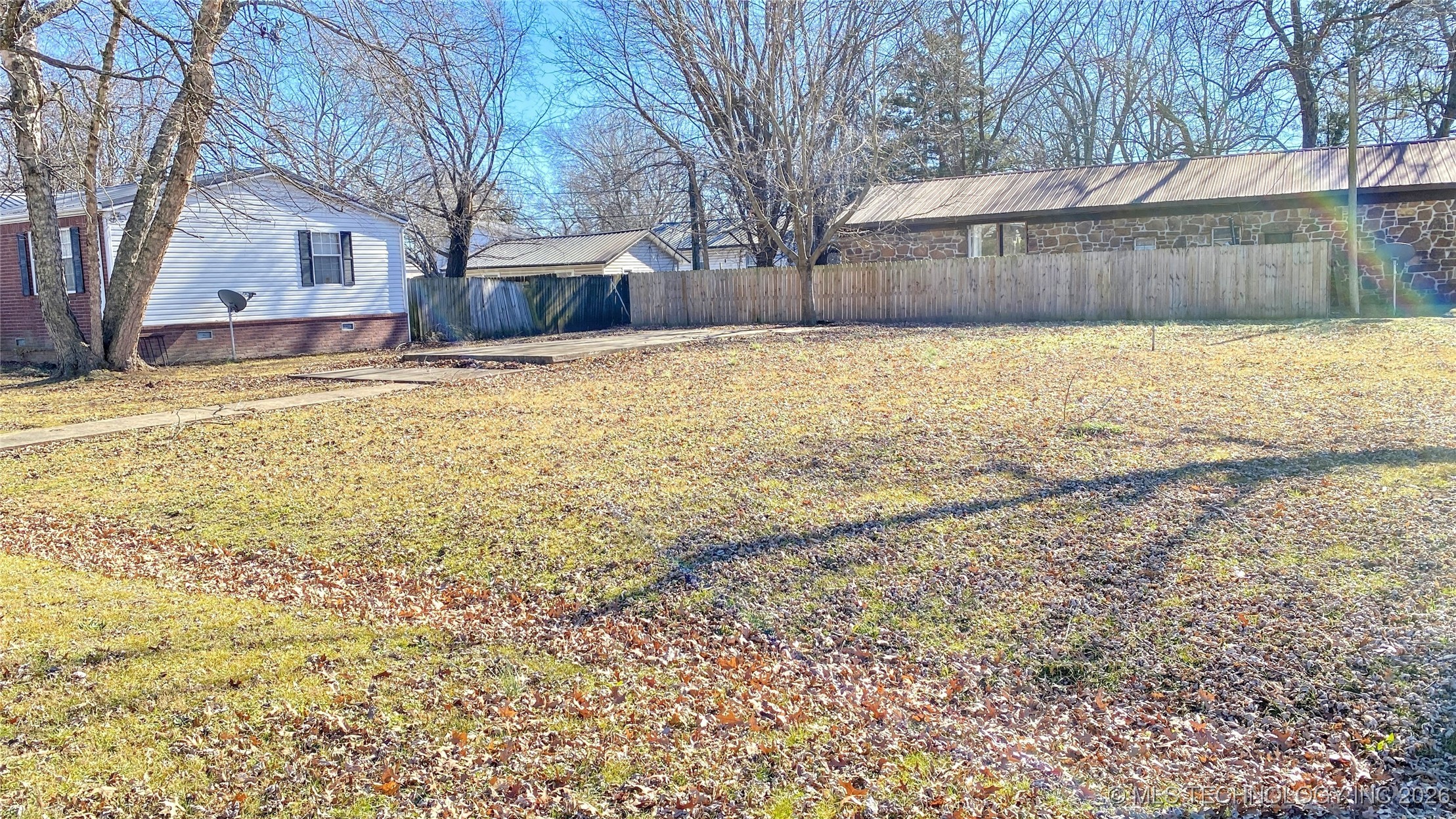 320 W Maple Street Property Photo 1