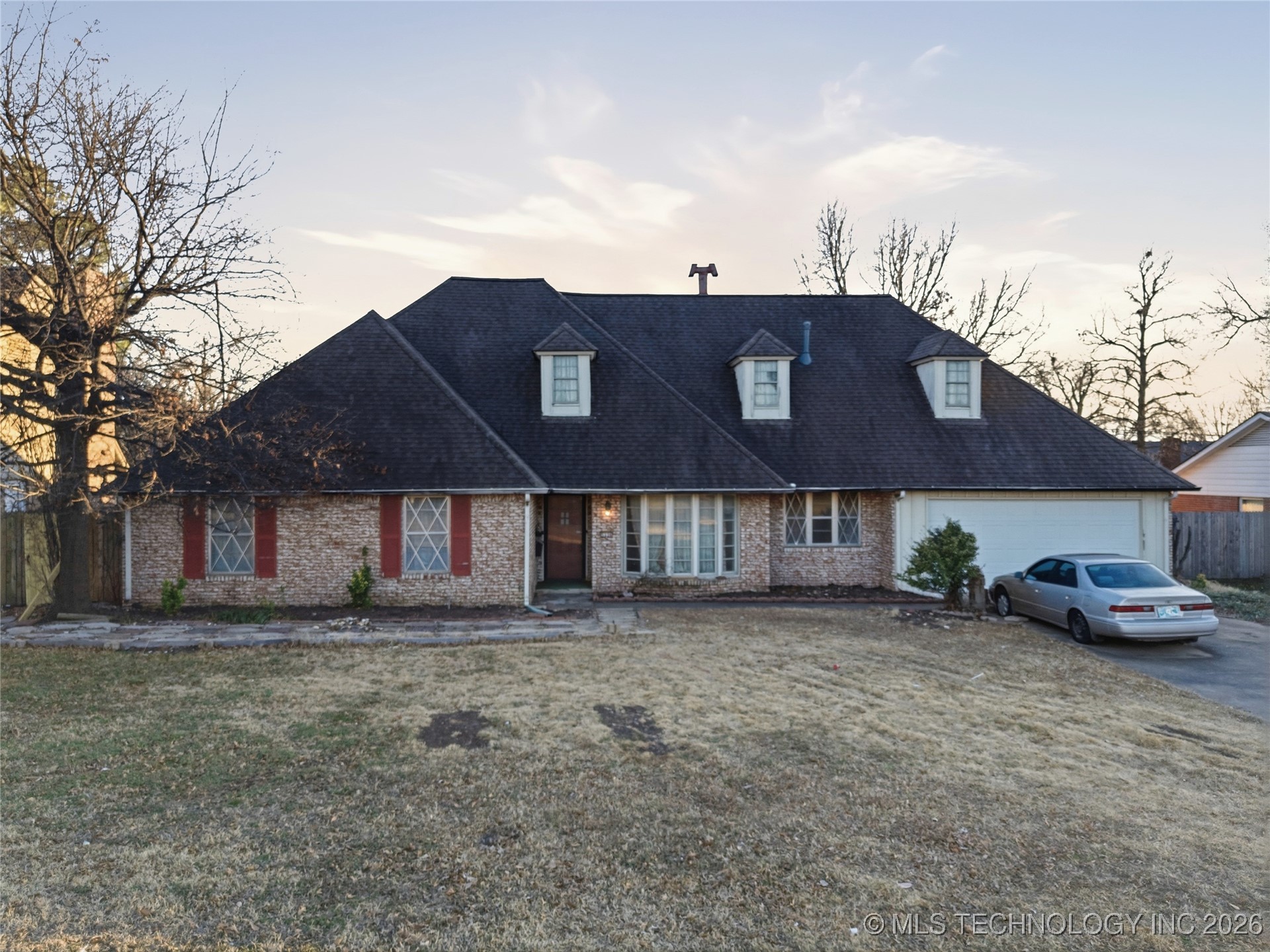 5336 E 36th Street Property Photo 1