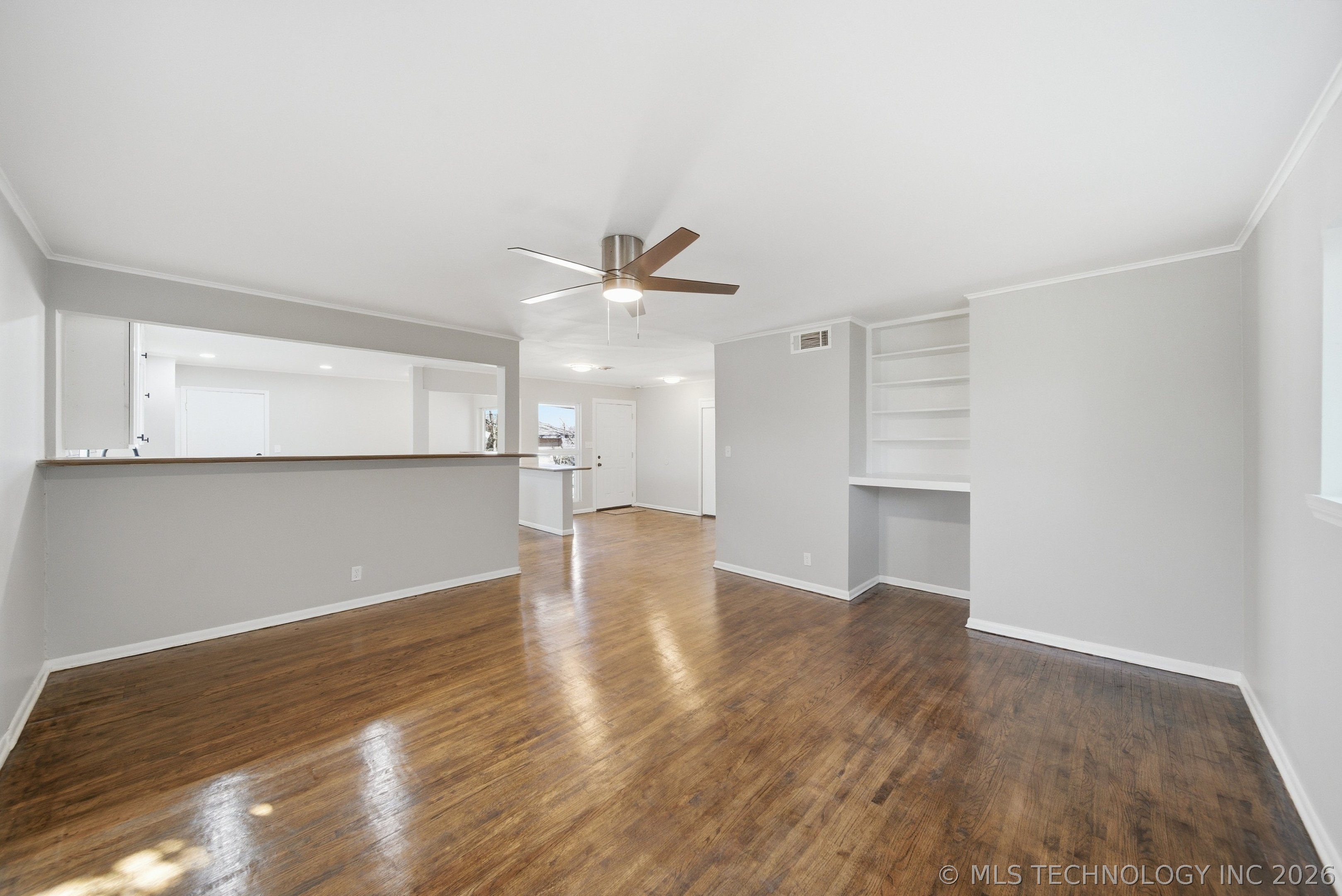 2904 S Hudson Place Property Photo 7