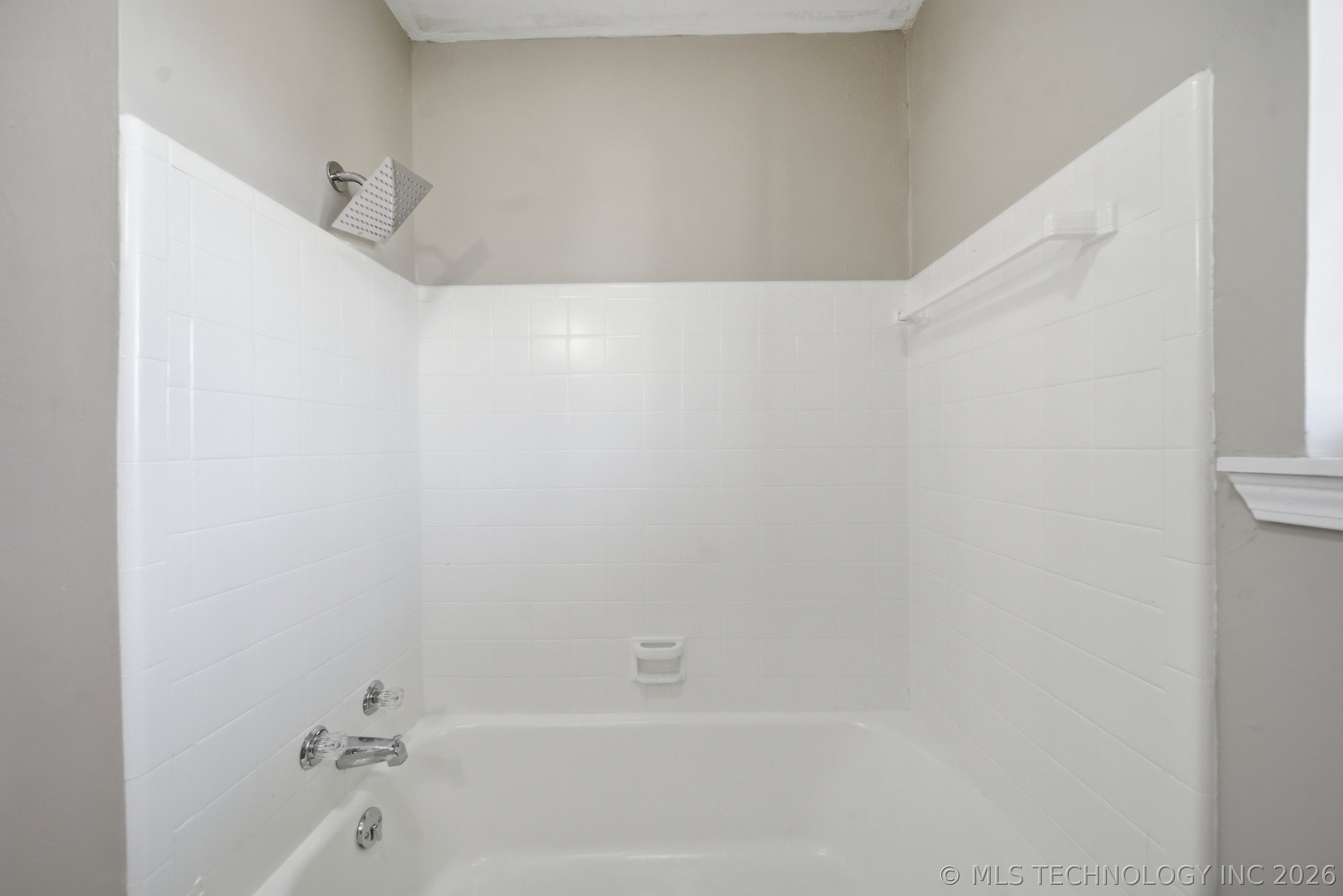 2904 S Hudson Place Property Photo 18