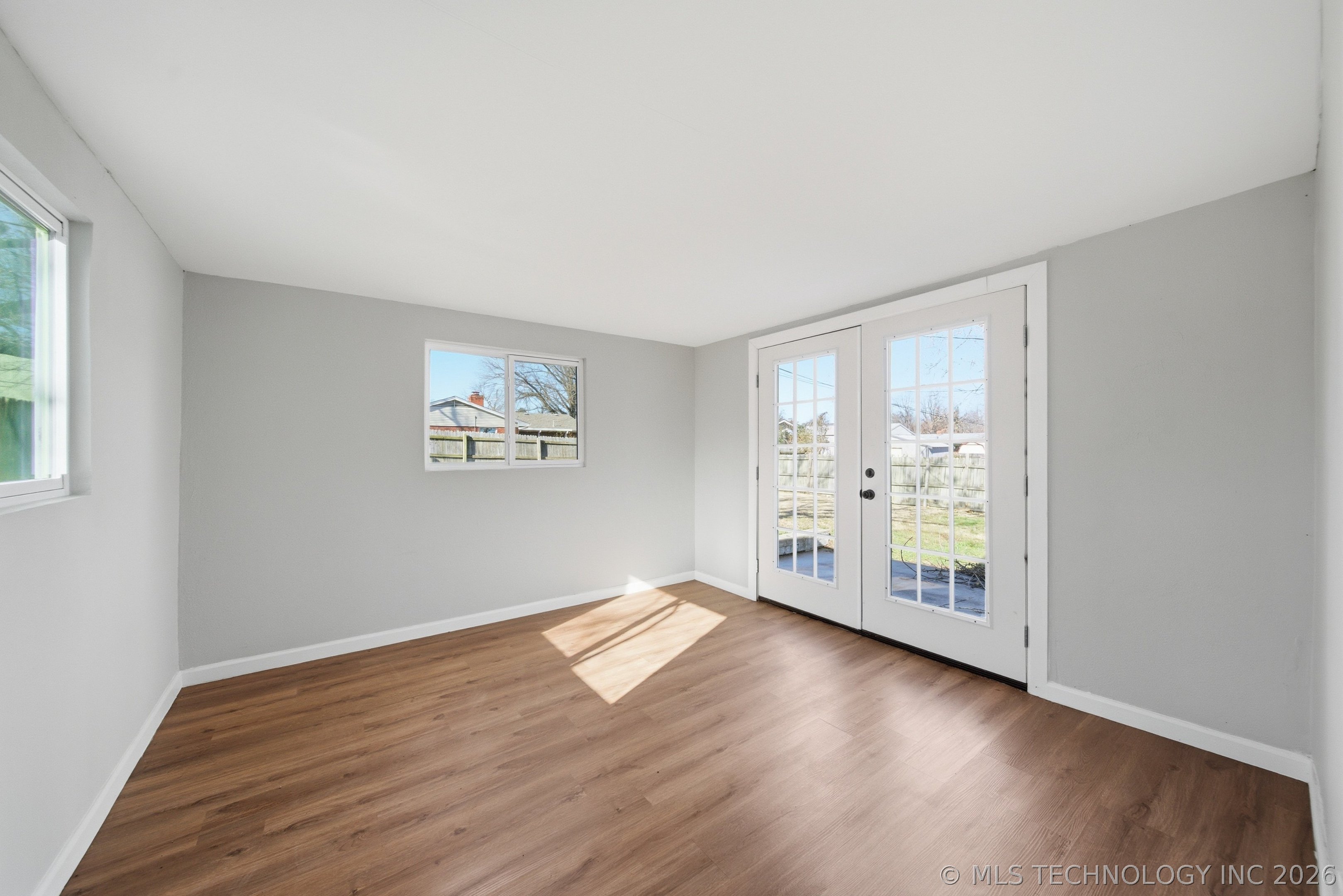 2904 S Hudson Place Property Photo 20