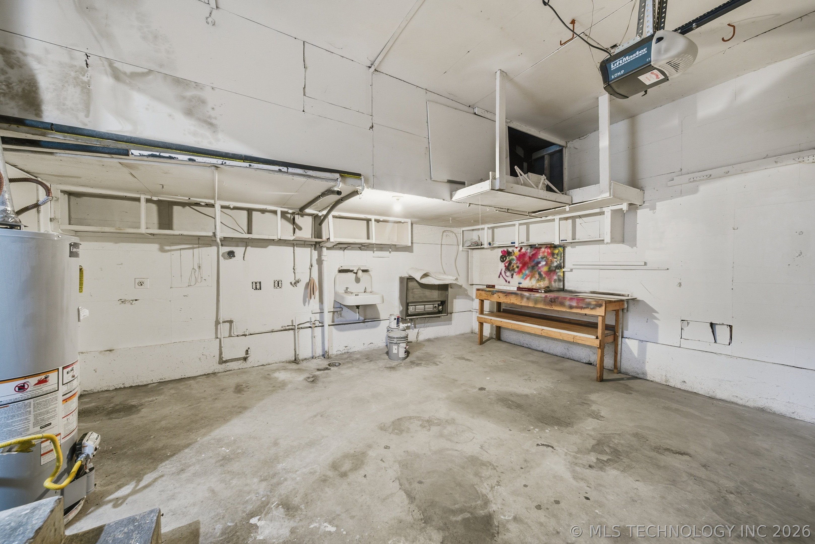2904 S Hudson Place Property Photo 21