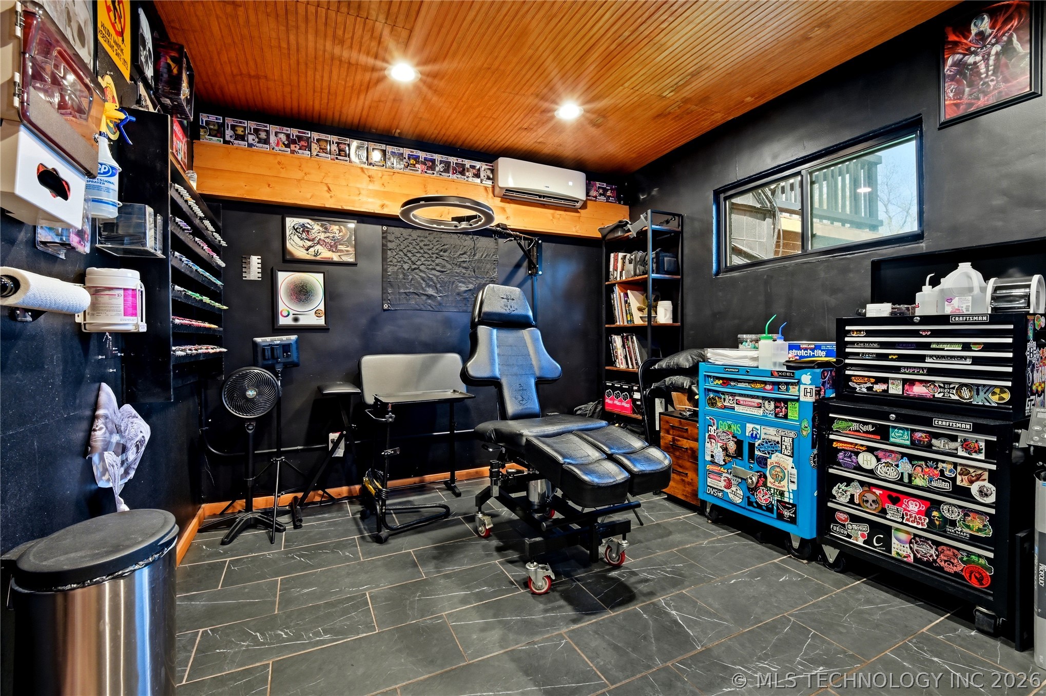 1402 S Commerce Street Property Photo 10