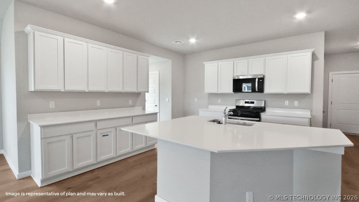 1700 S 22nd Street Property Photo 6