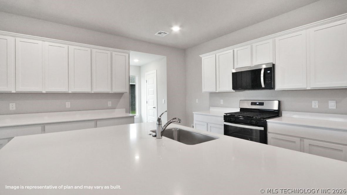 1700 S 22nd Street Property Photo 7