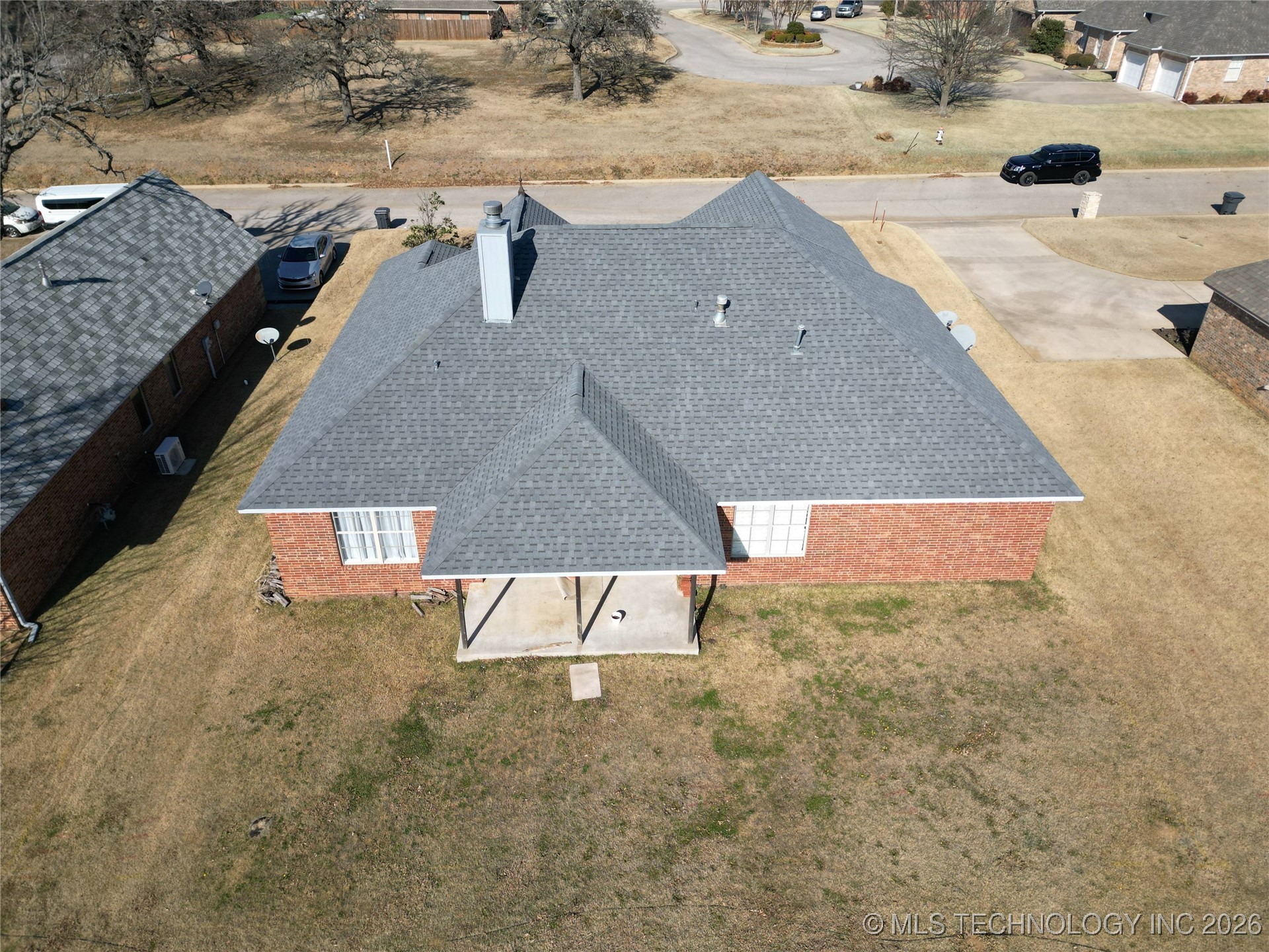 826 Oak Tree Drive Property Photo 39