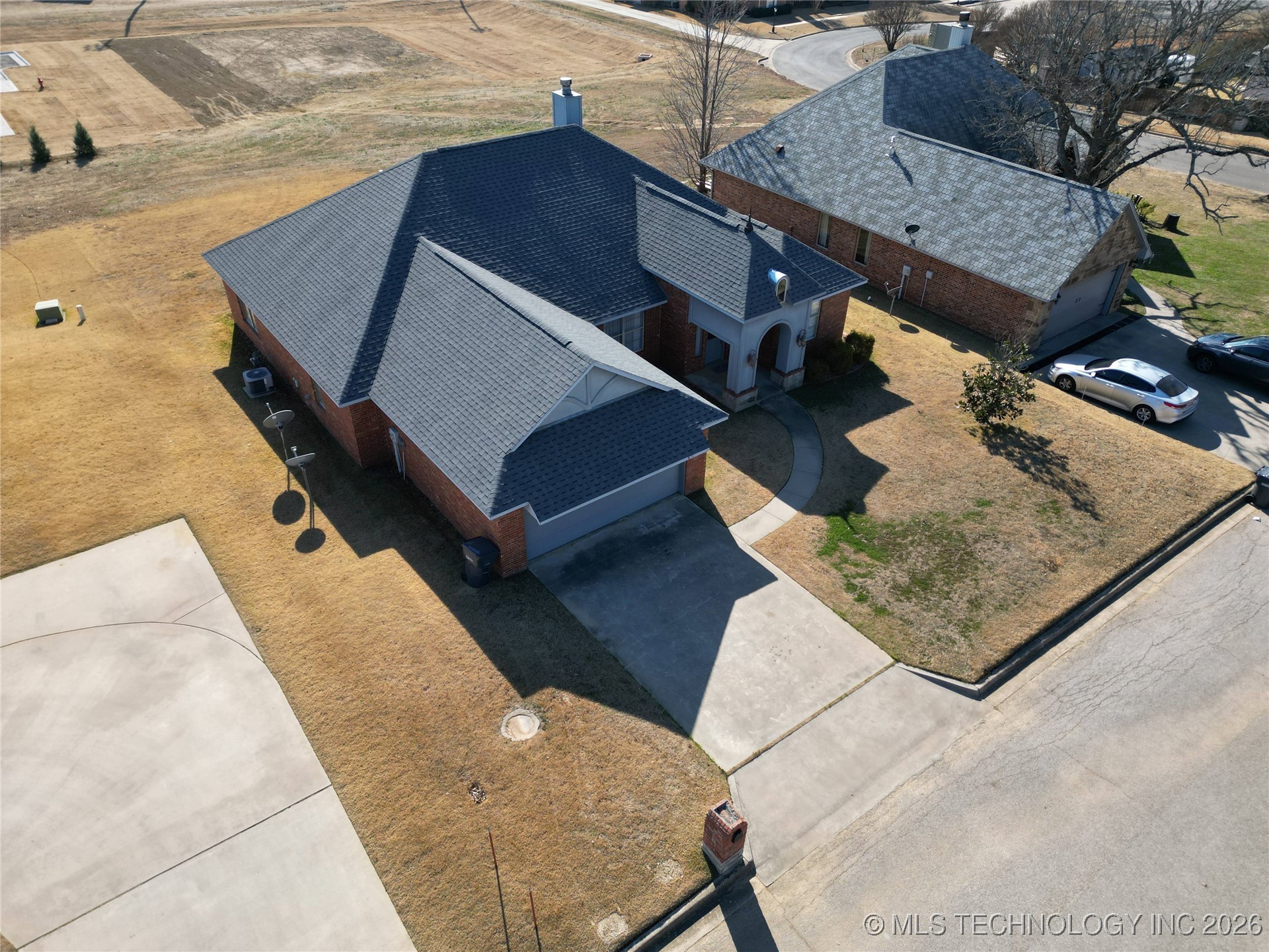 826 Oak Tree Drive Property Photo 44