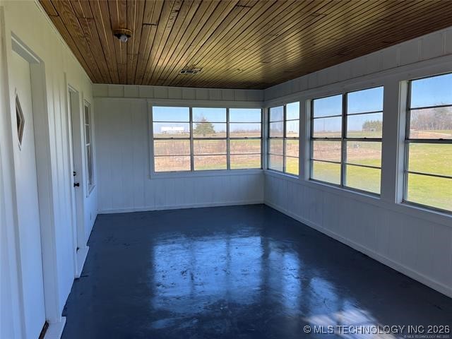8925 State Road 78 Property Photo 5