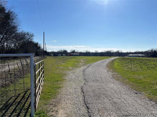 8925 State Road 78 Property Photo 7