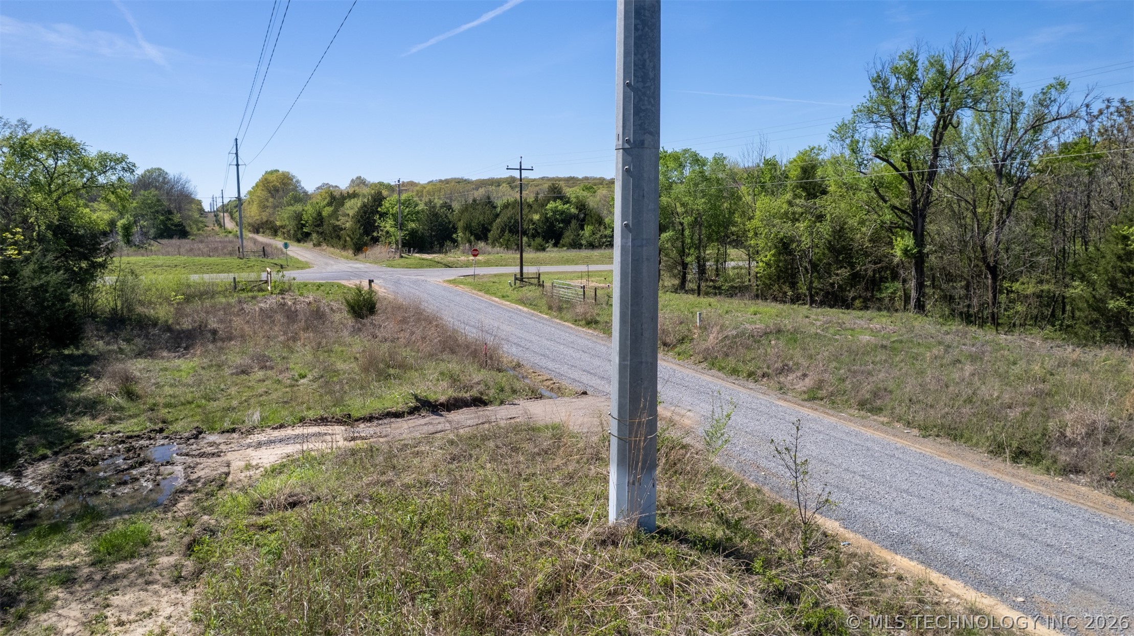 1 E 1180 Road Property Photo 9