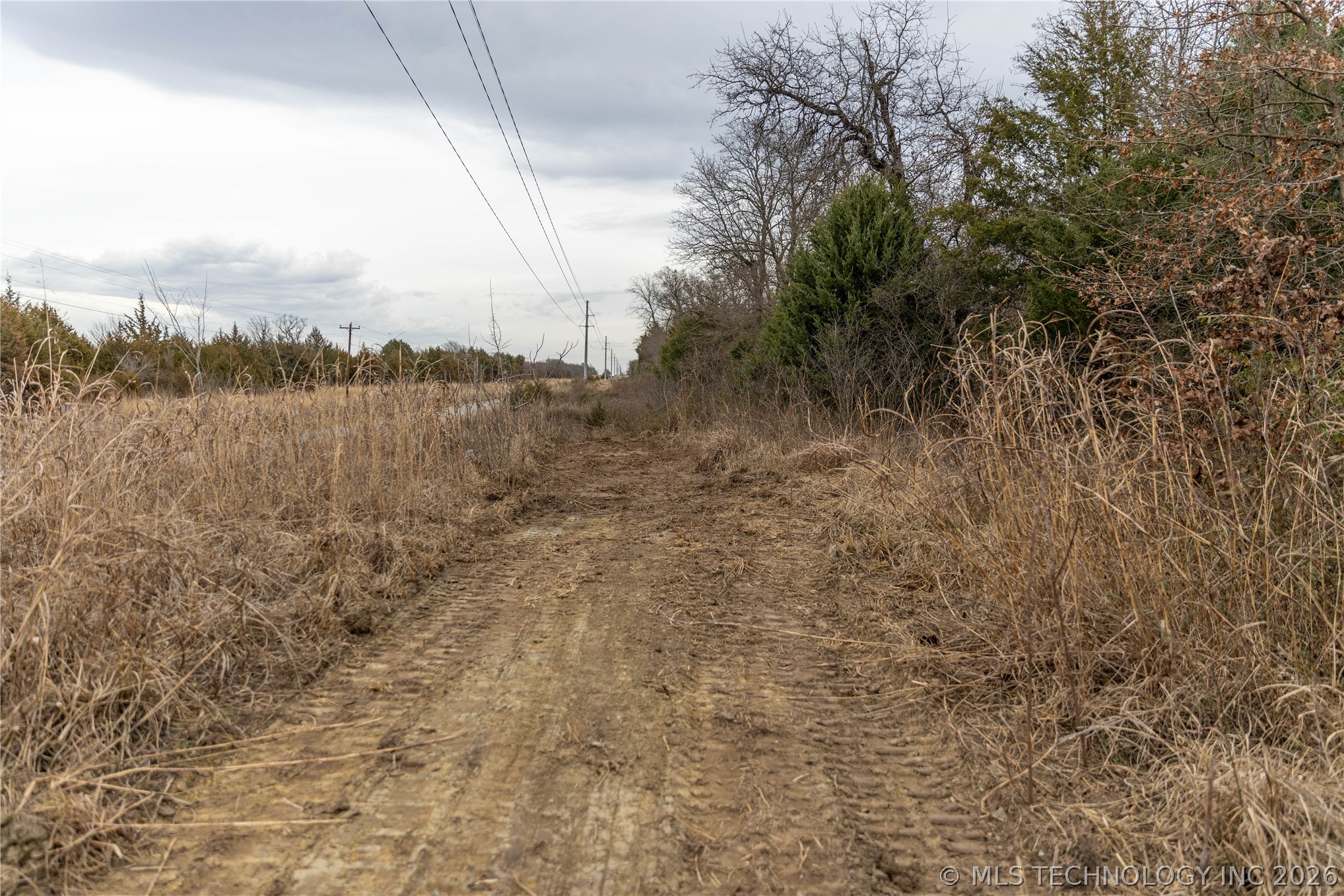 1 E 1180 Road Property Photo 23