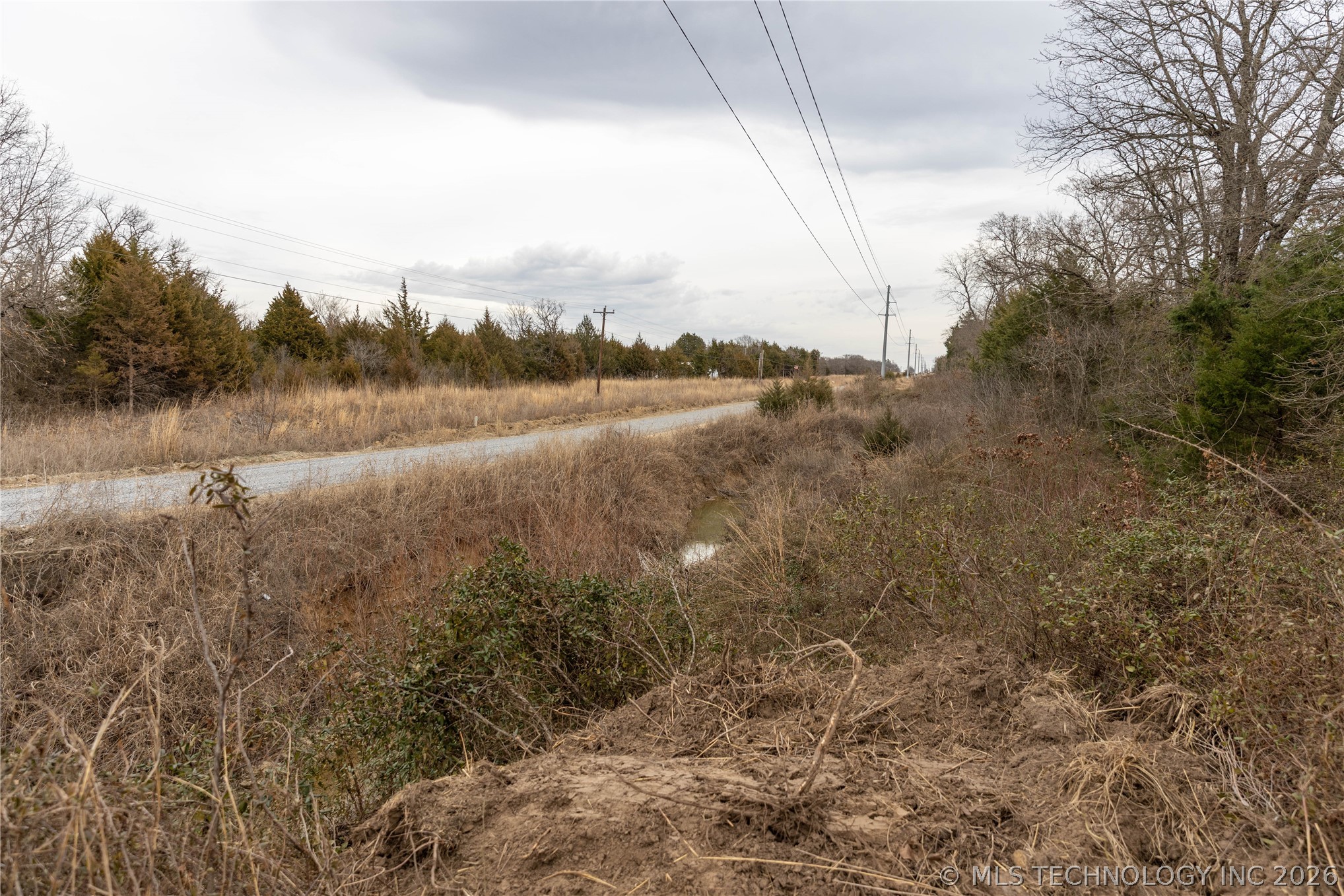 1 E 1180 Road Property Photo 24