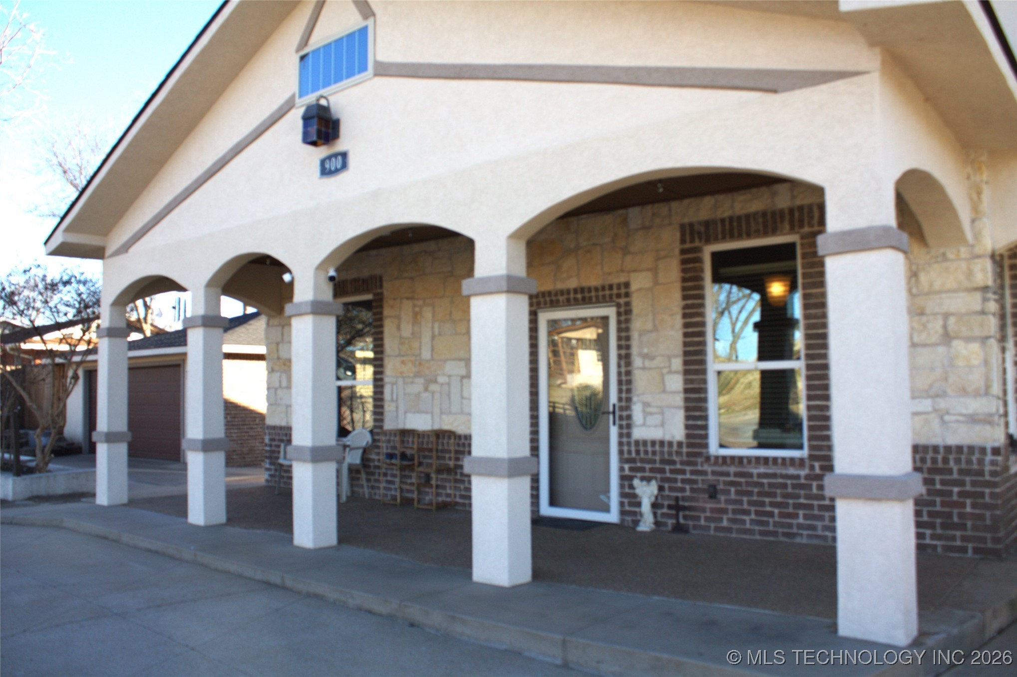 900 E Choctaw Avenue Property Photo 3
