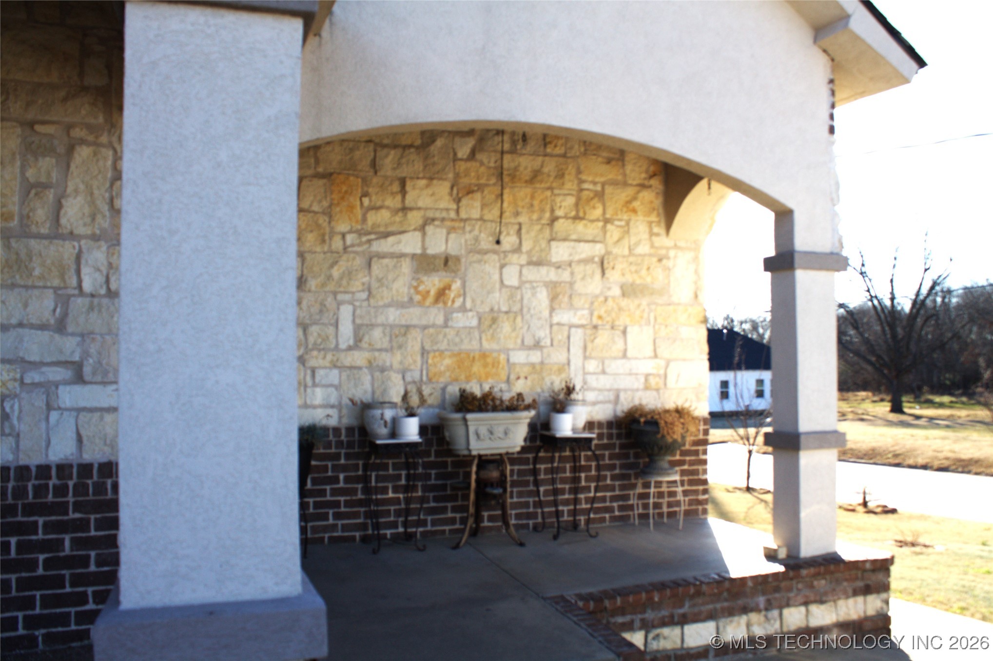 900 E Choctaw Avenue Property Photo 6