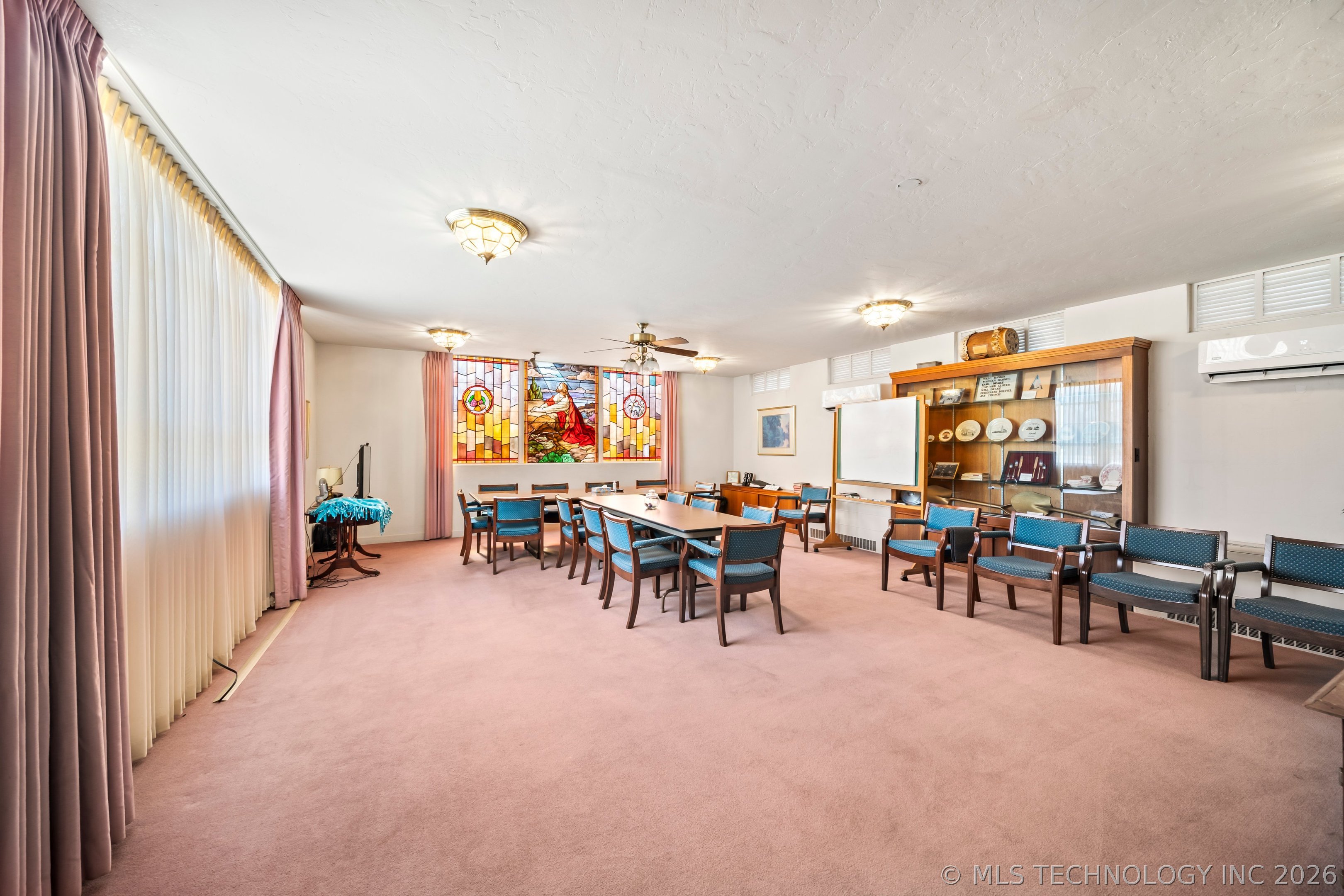 1505 E Grand Avenue Property Photo 34