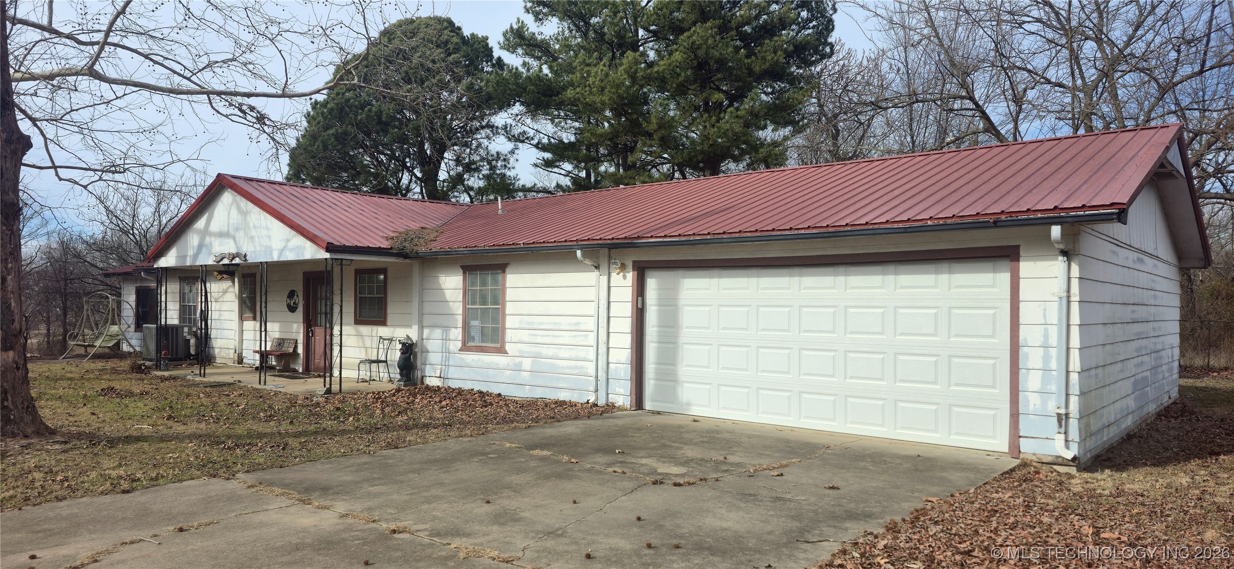 410863 E 1211 Road Property Photo 2