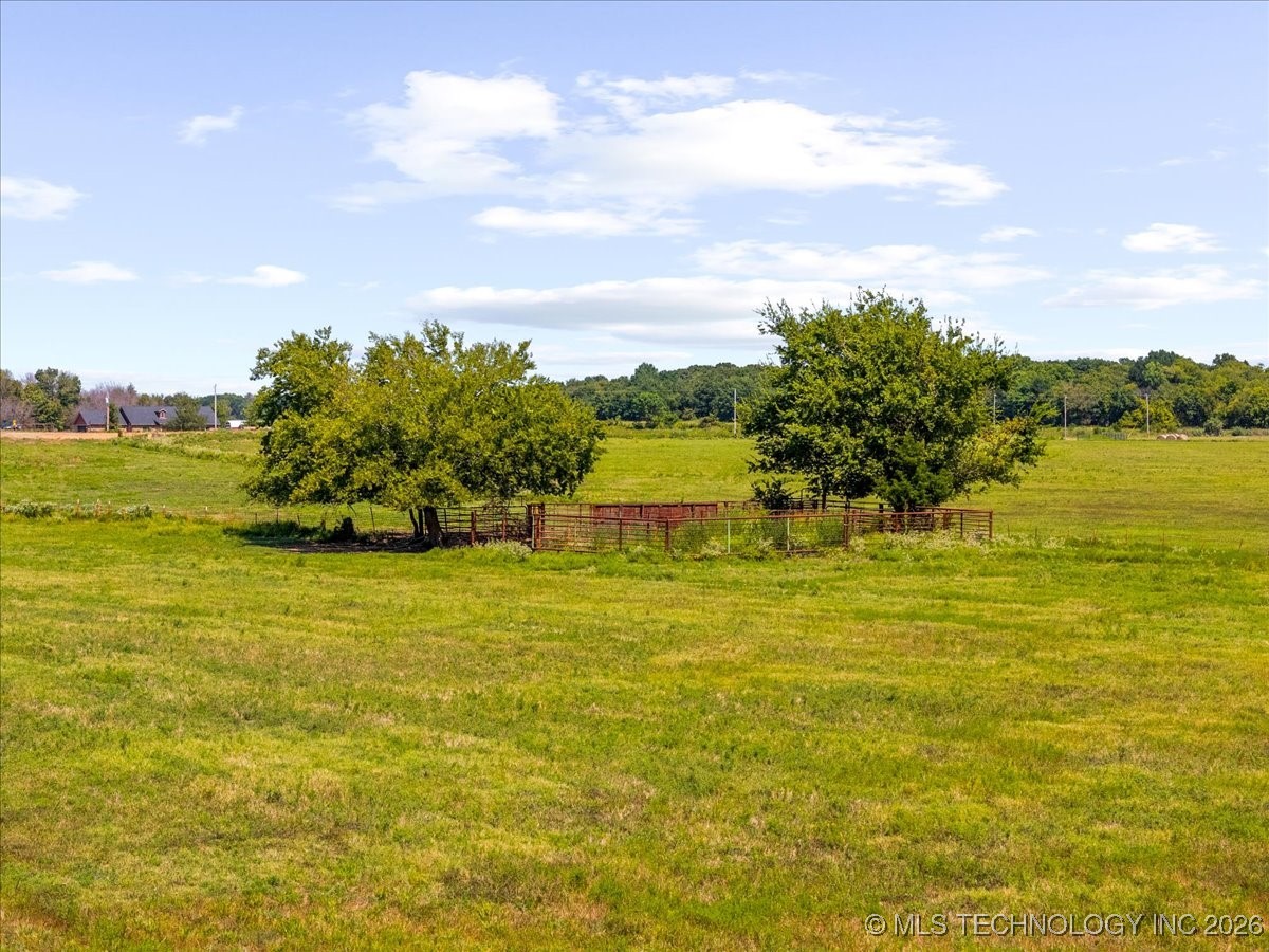 6 Wild Rose Road Property Photo 3