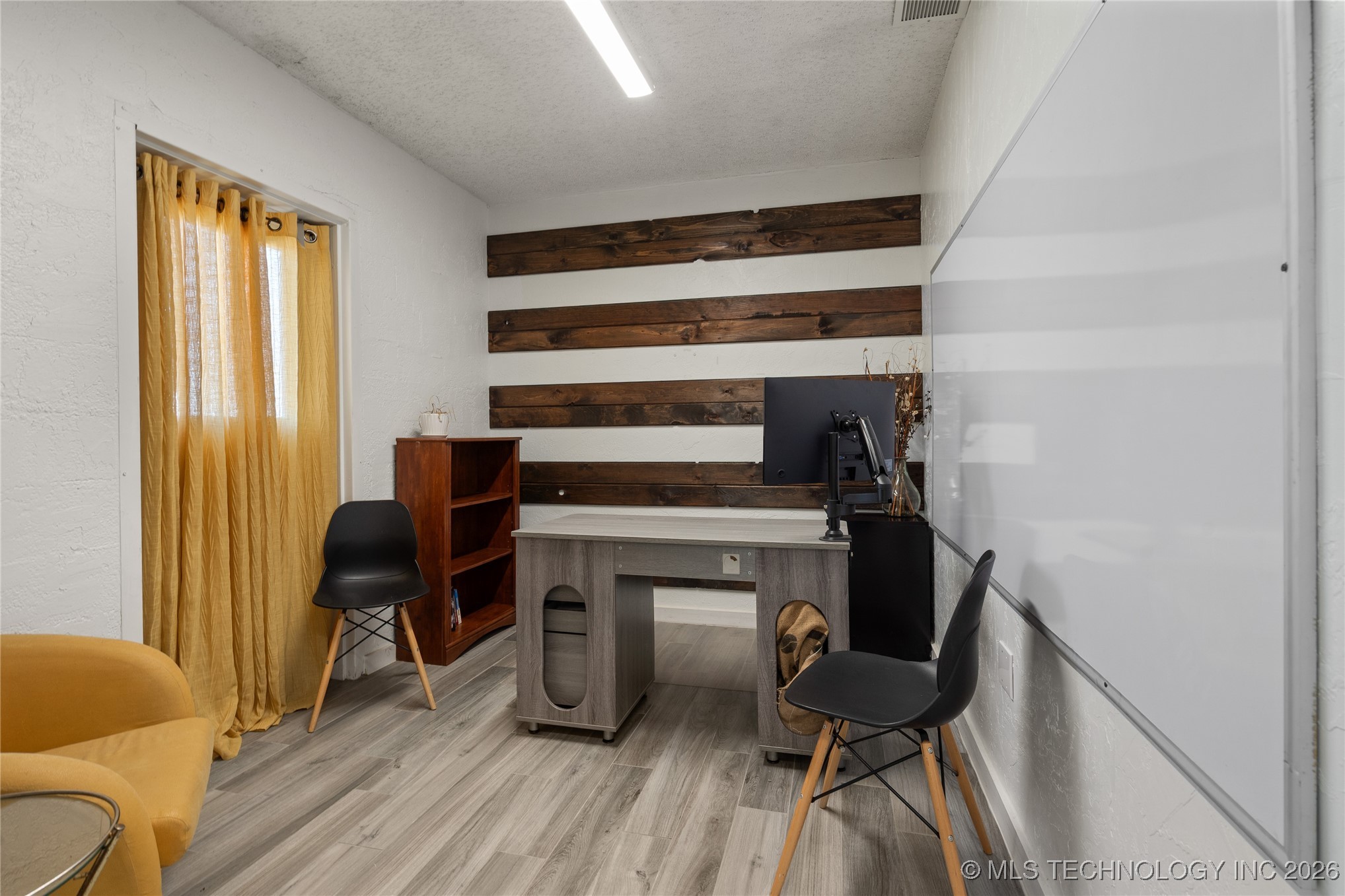 4310 University Boulevard Property Photo 10