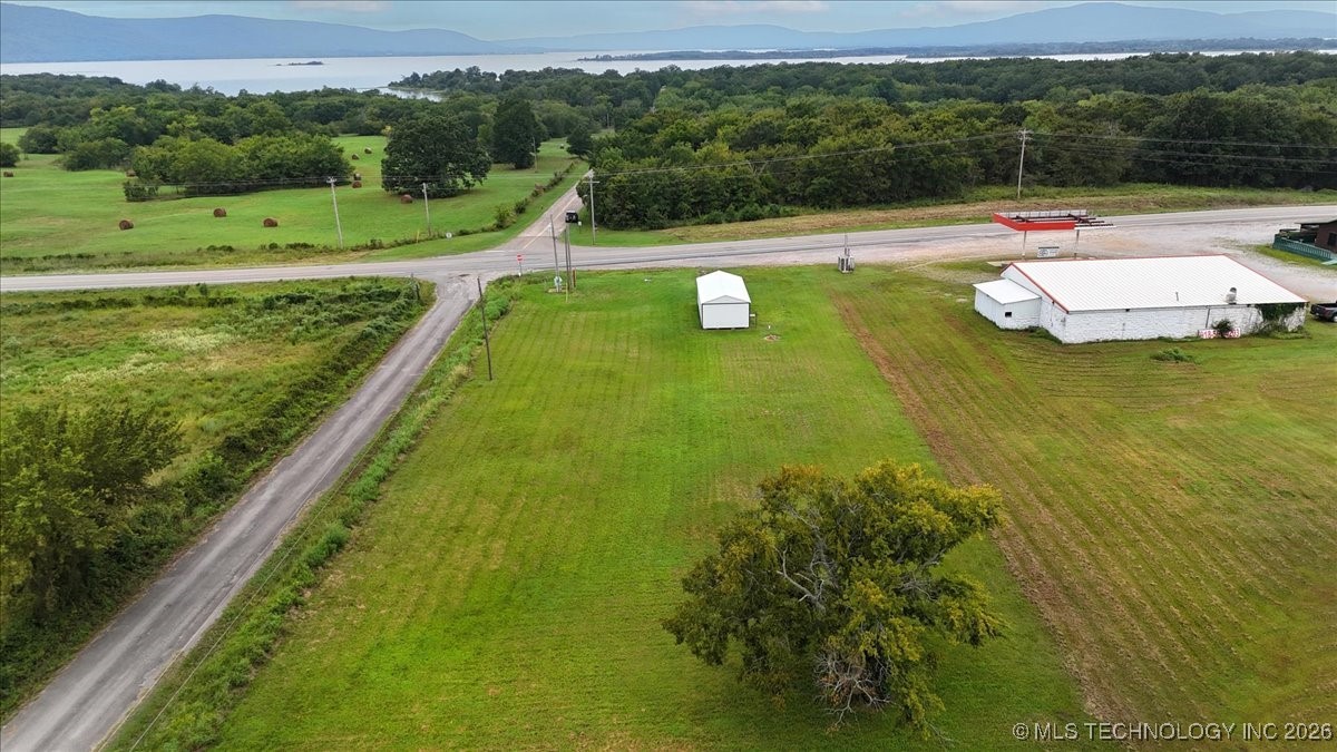 Highway 2 Property Photo 17