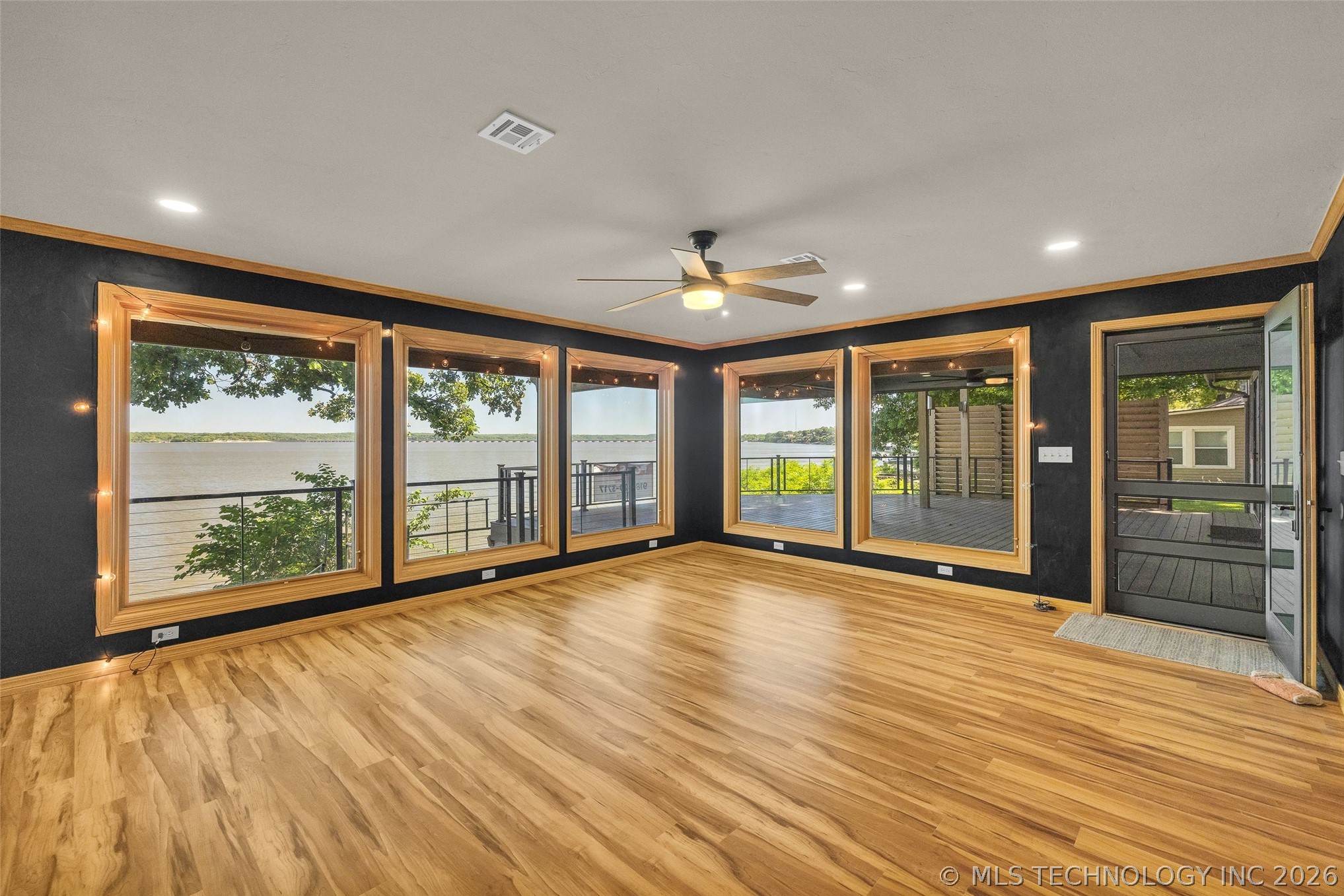 36632 S Cliff Crest Drive Property Photo 11