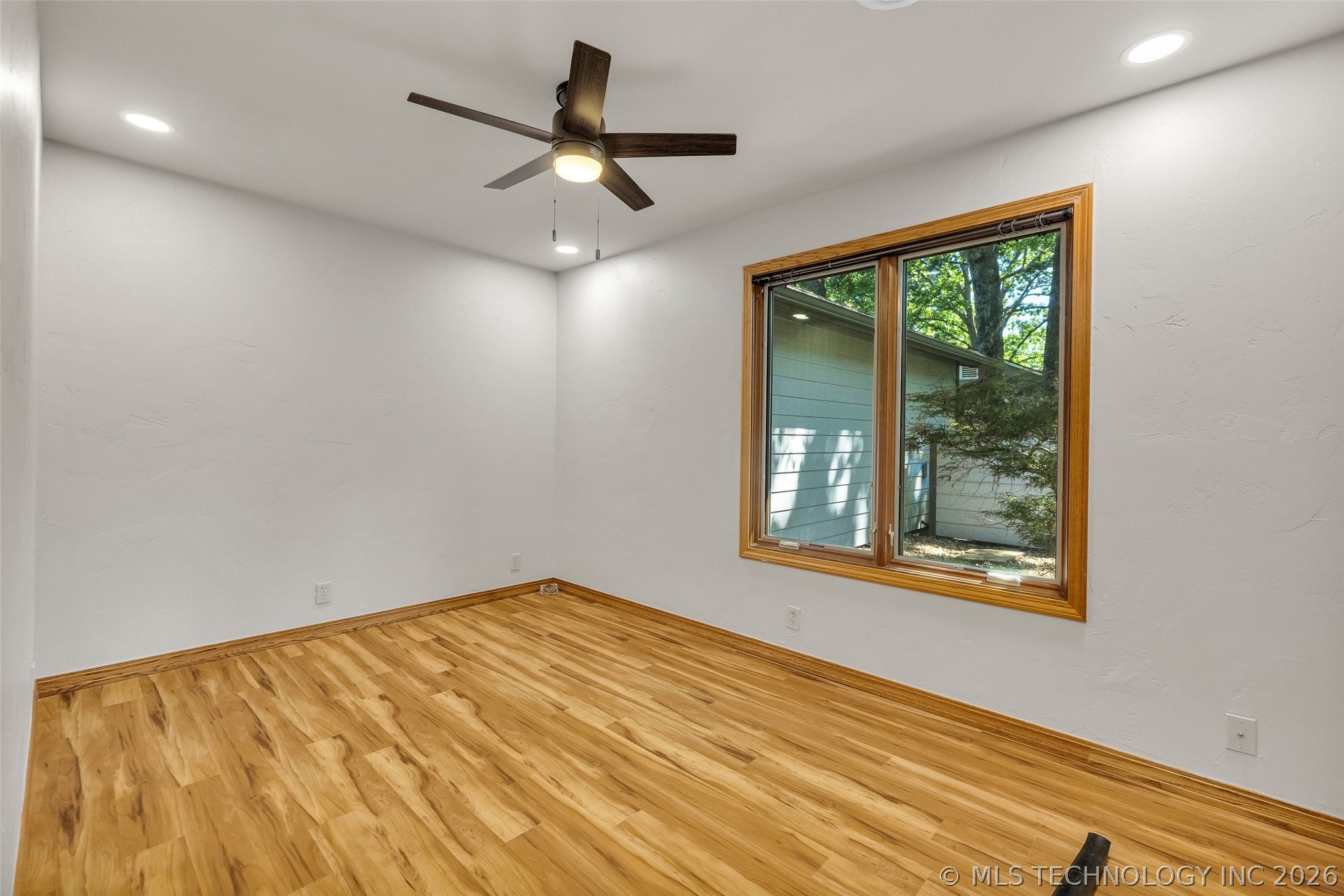 36632 S Cliff Crest Drive Property Photo 24