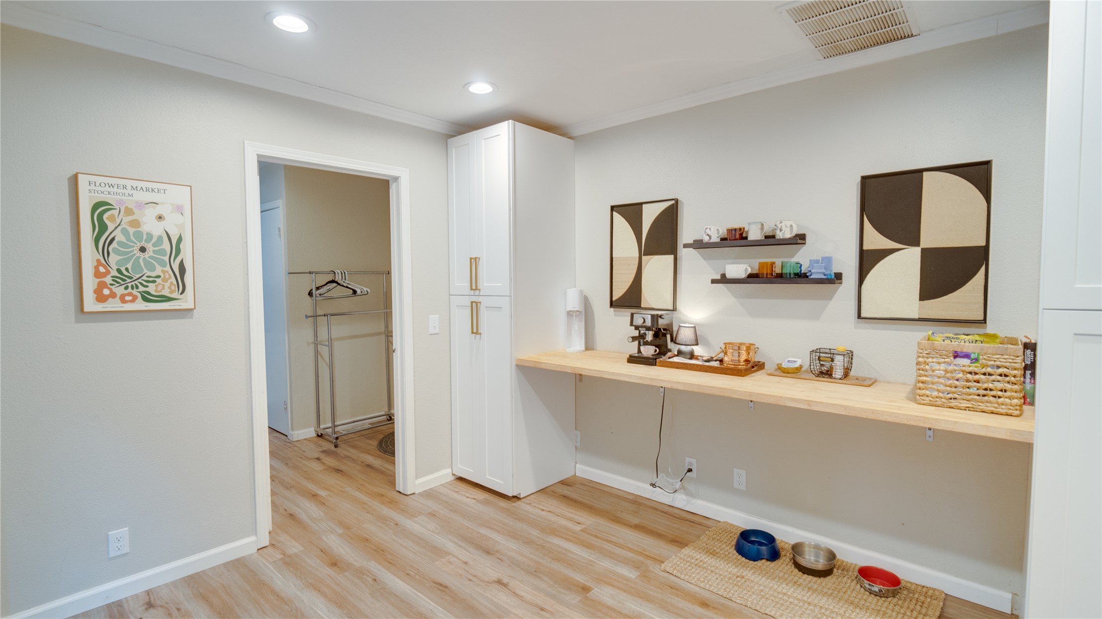 4207 E 78th Street Property Photo 15