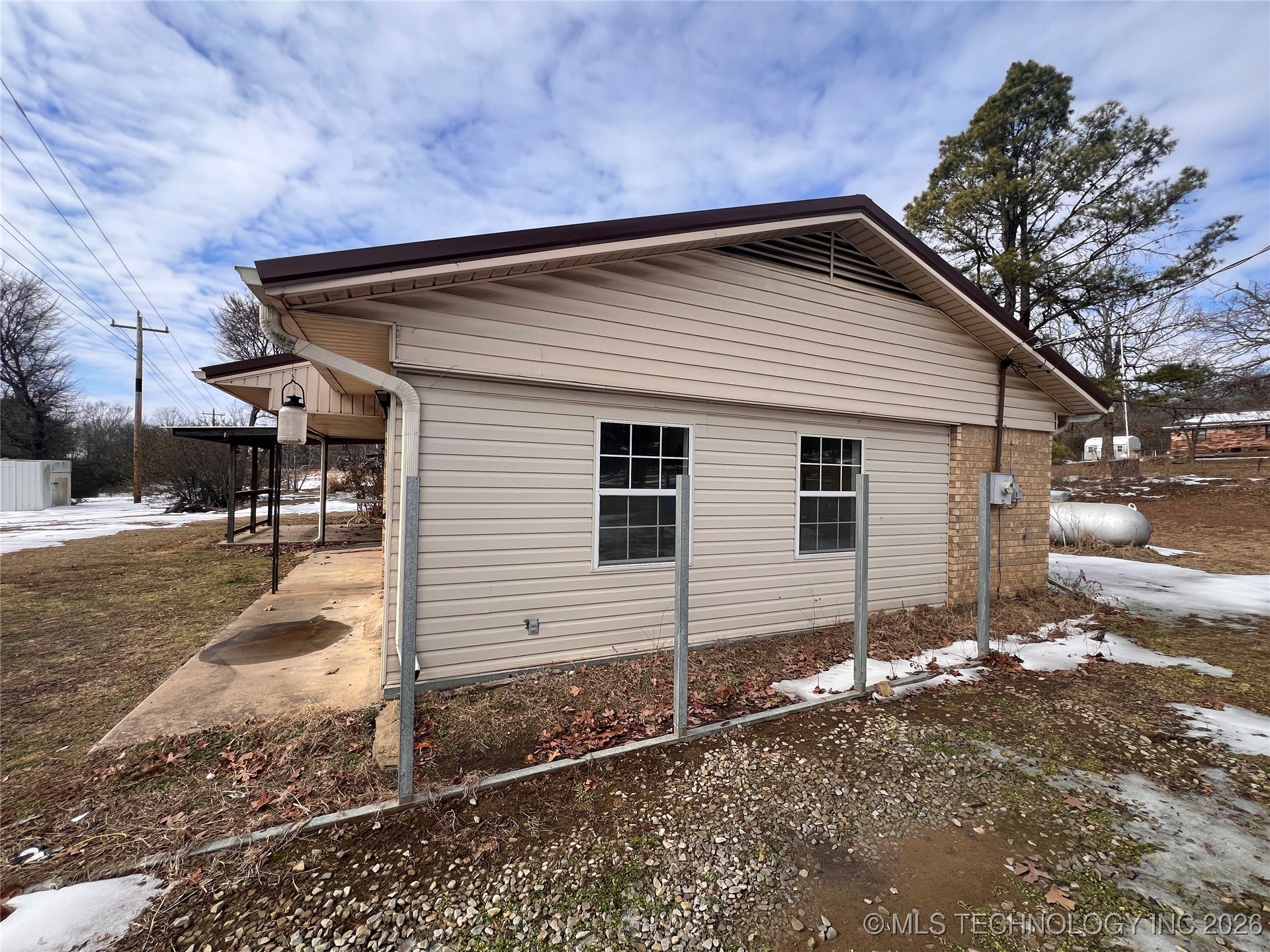 20425 P 9 B Property Photo 19