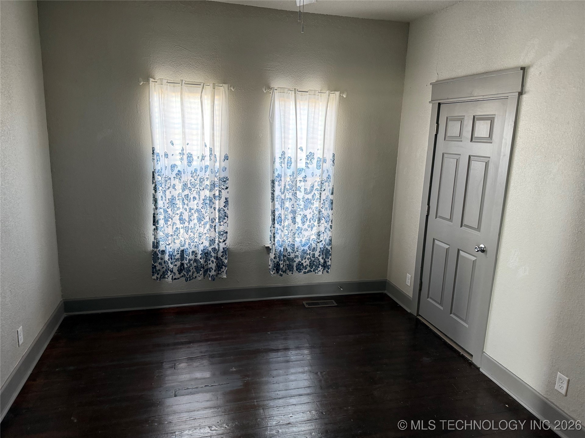 912 Culbertson Sw Property Photo 6