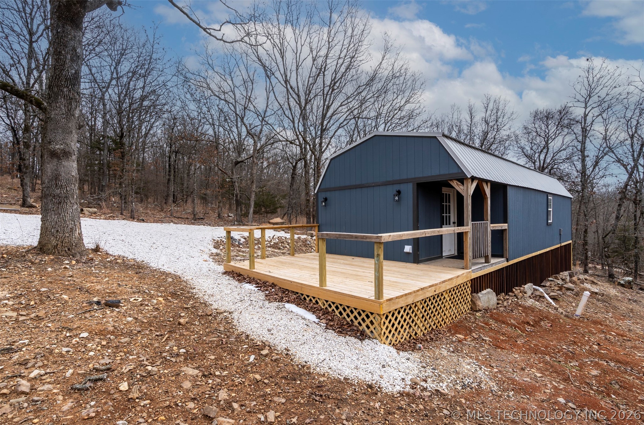 10704 N Jackson Highway Property Photo 4