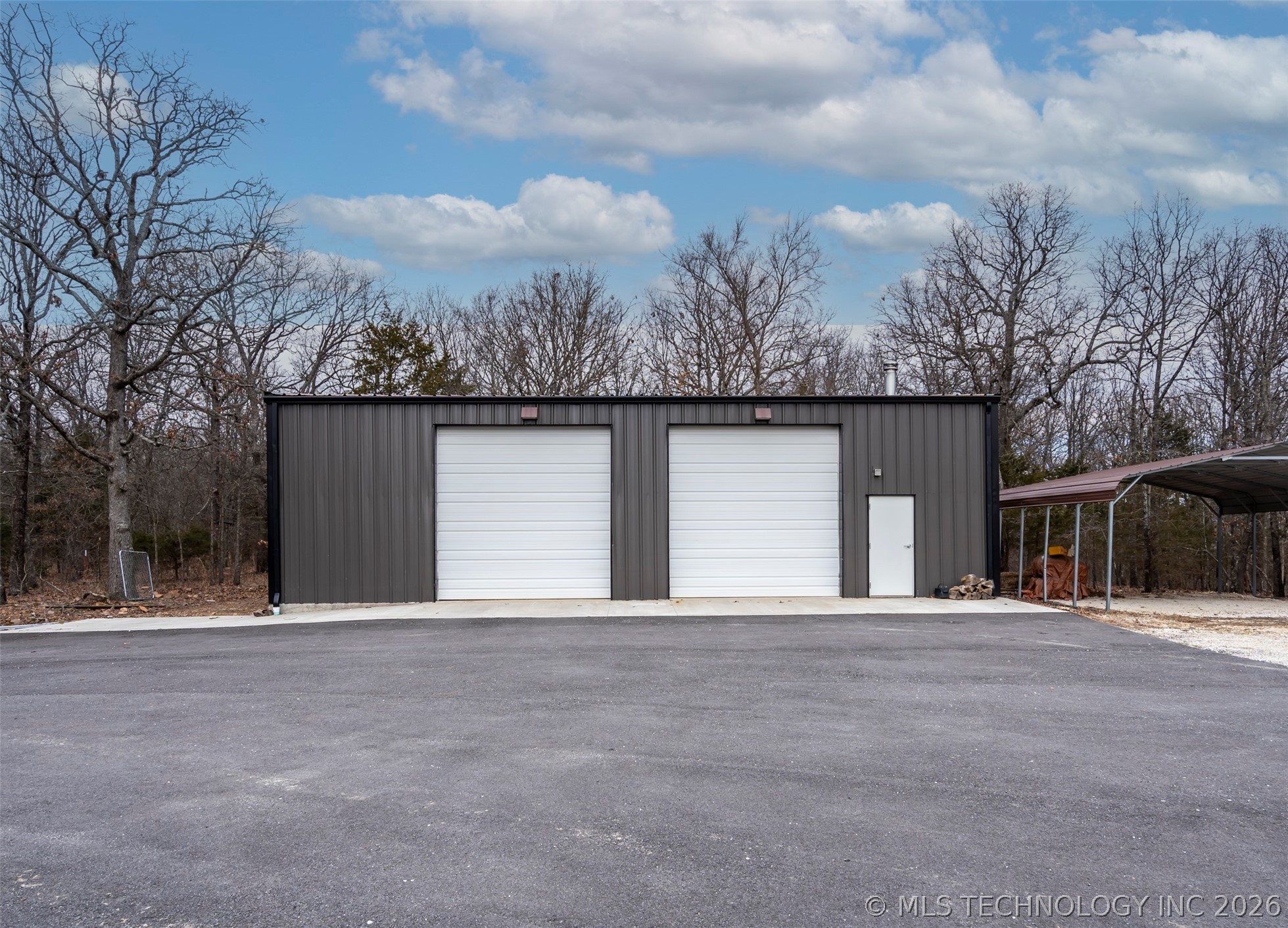 10704 N Jackson Highway Property Photo 5
