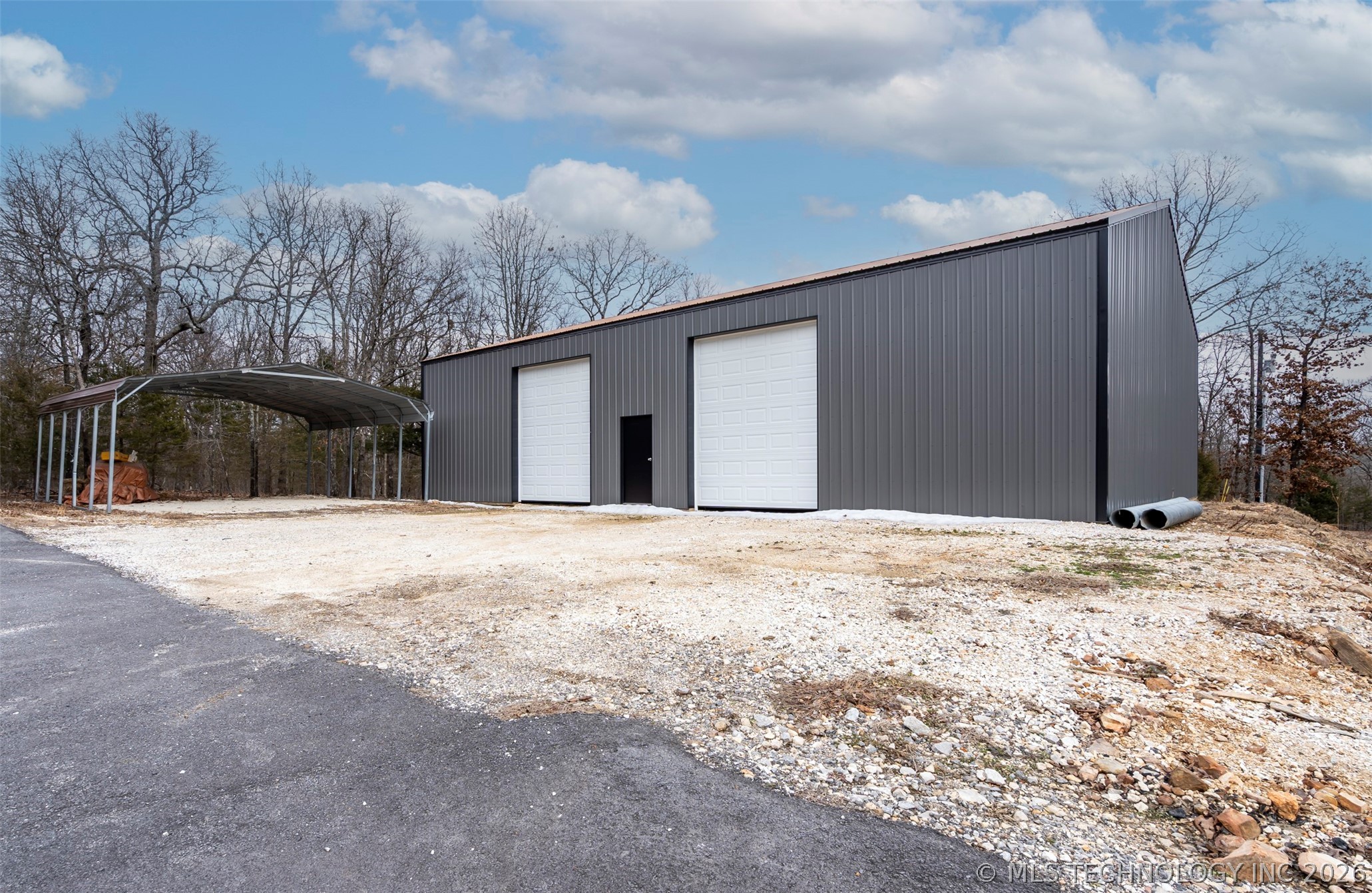 10704 N Jackson Highway Property Photo 6